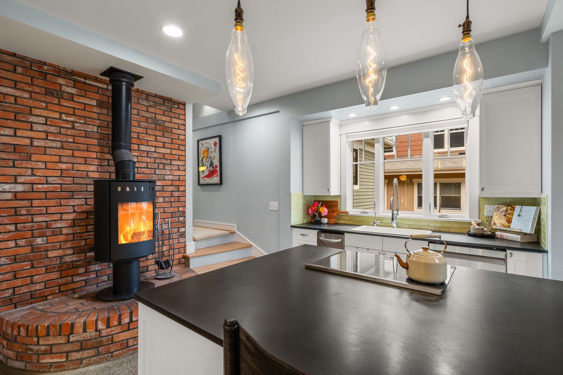 810 S Willson Avenue