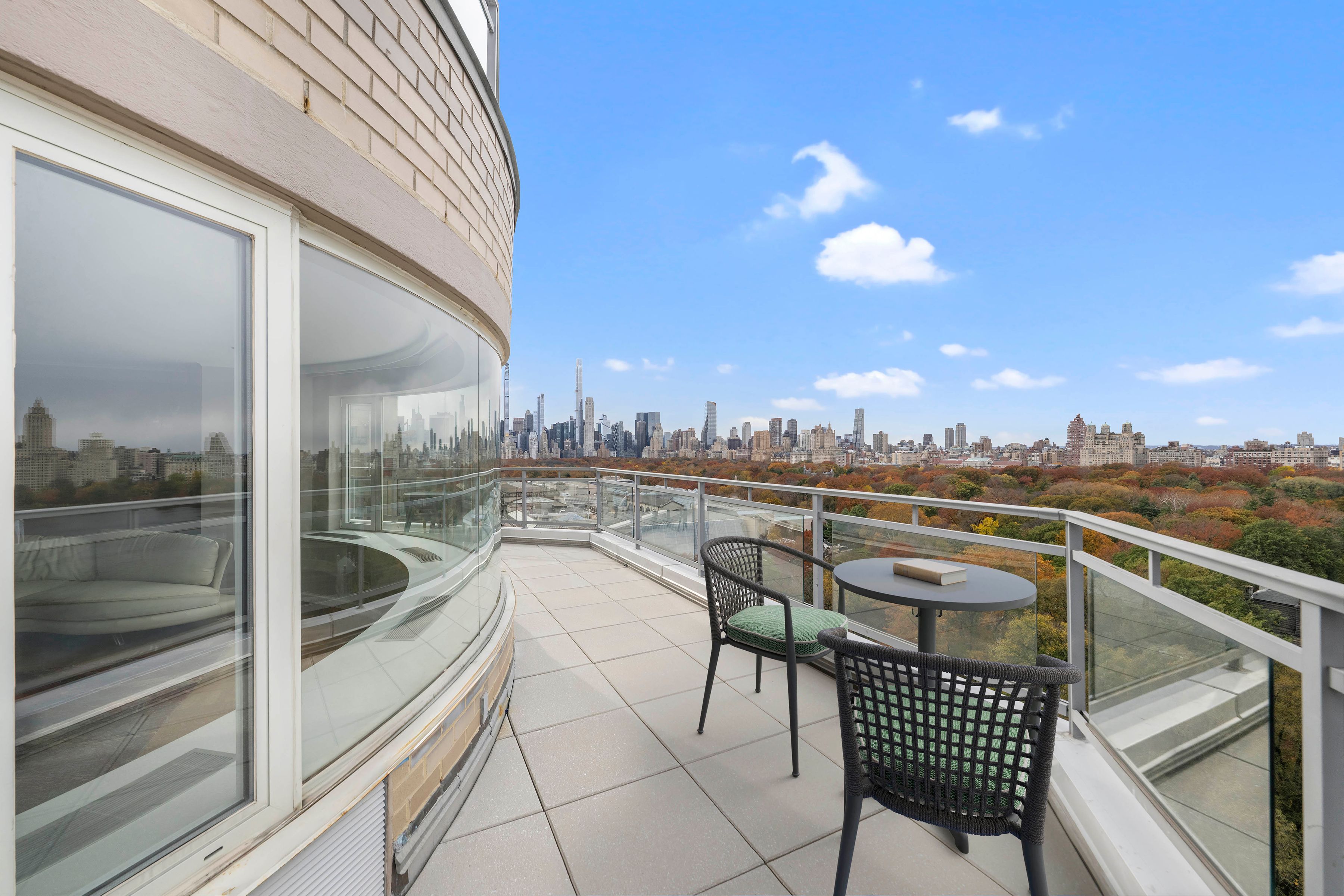 1050 Fifth Avenue PHB