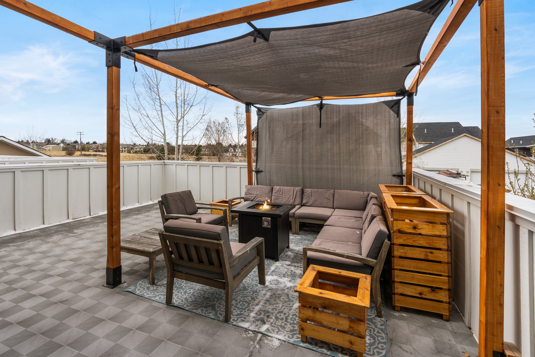 1041 N 12th Avenue