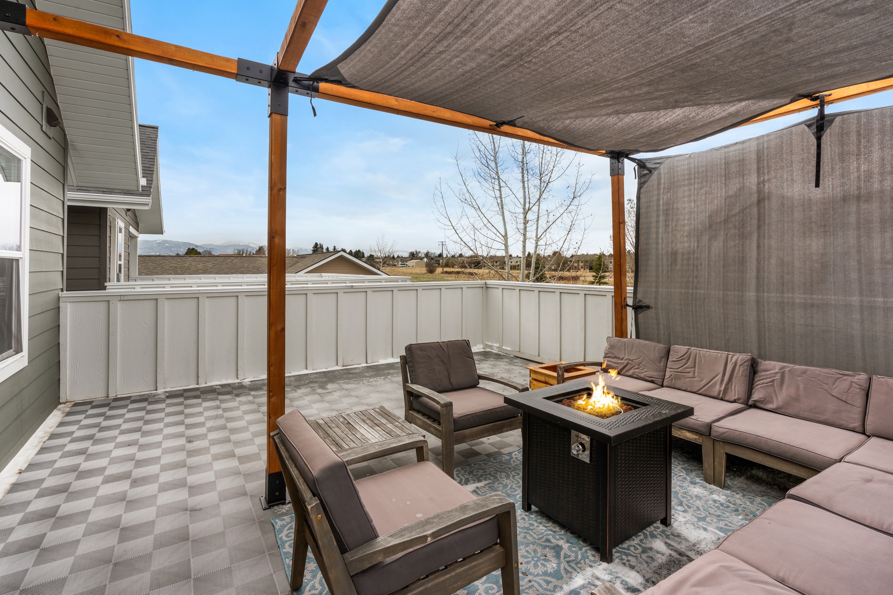 1041 N 12th Avenue