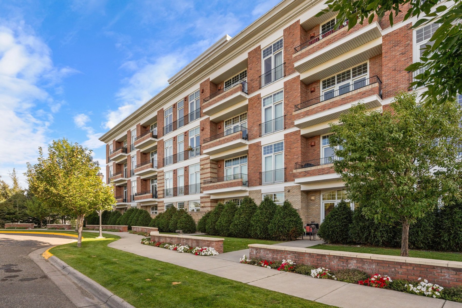 150 Village Crossing Way , 1J