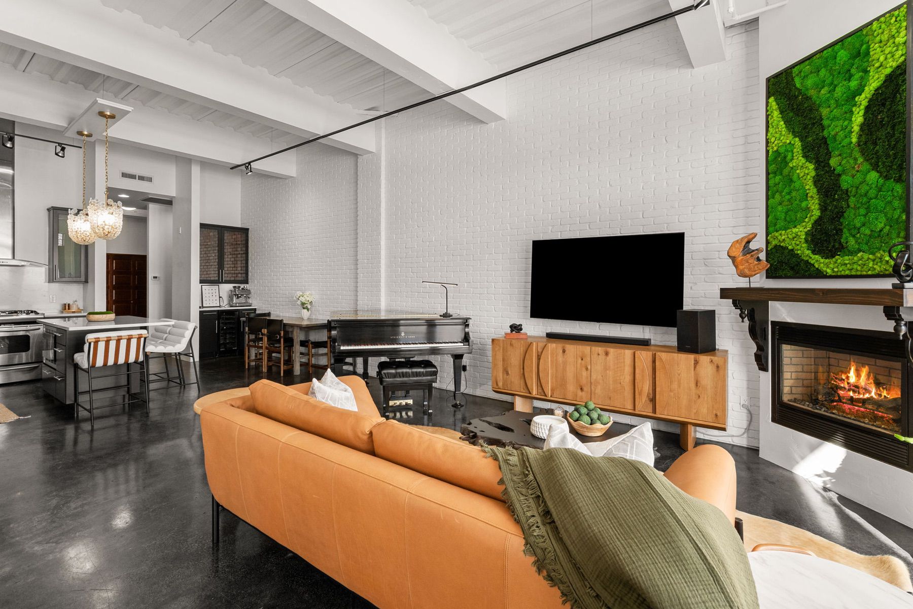 150 Village Crossing Way , 1J