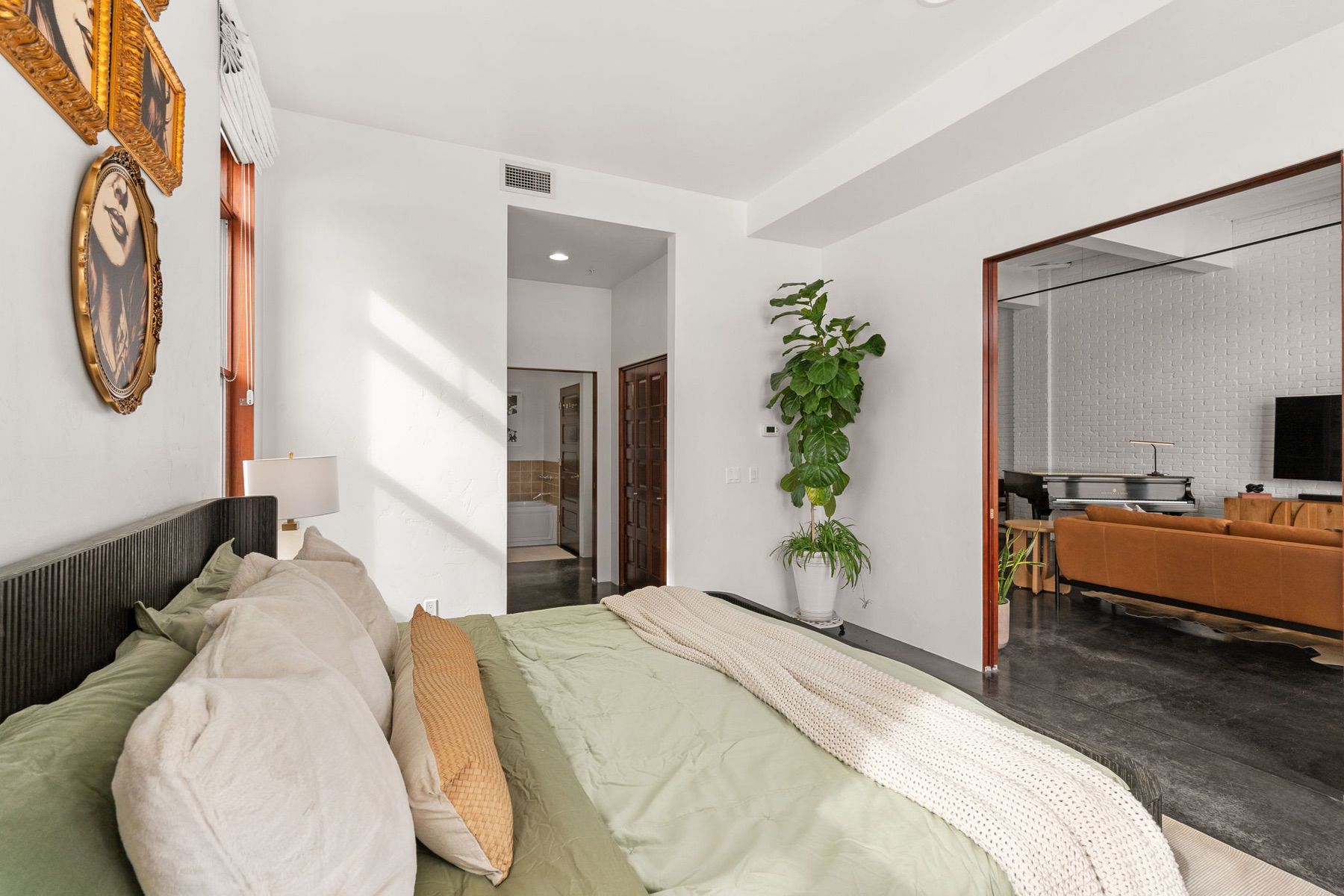 150 Village Crossing Way , 1J