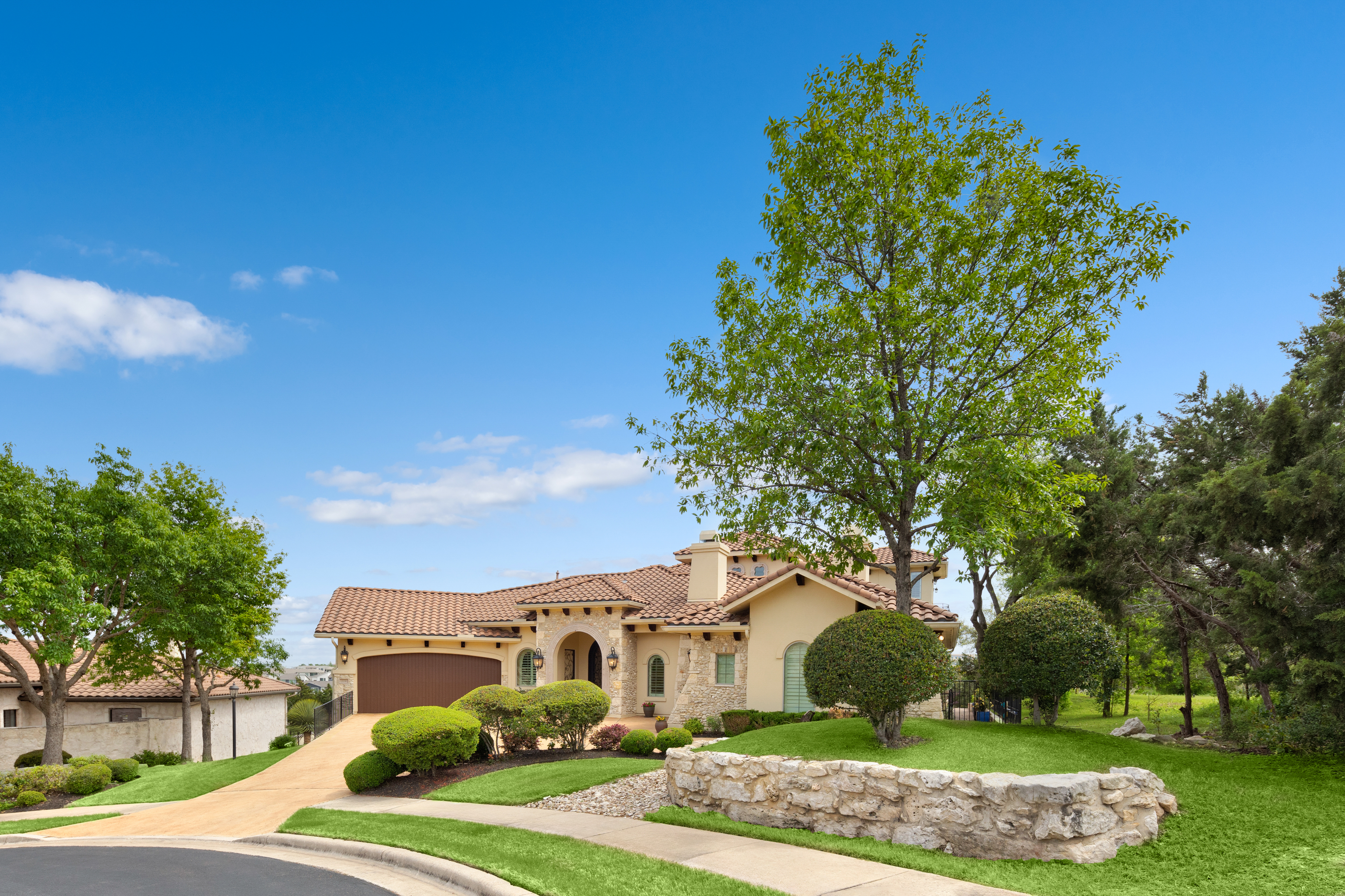 224 Neville Wood Court 