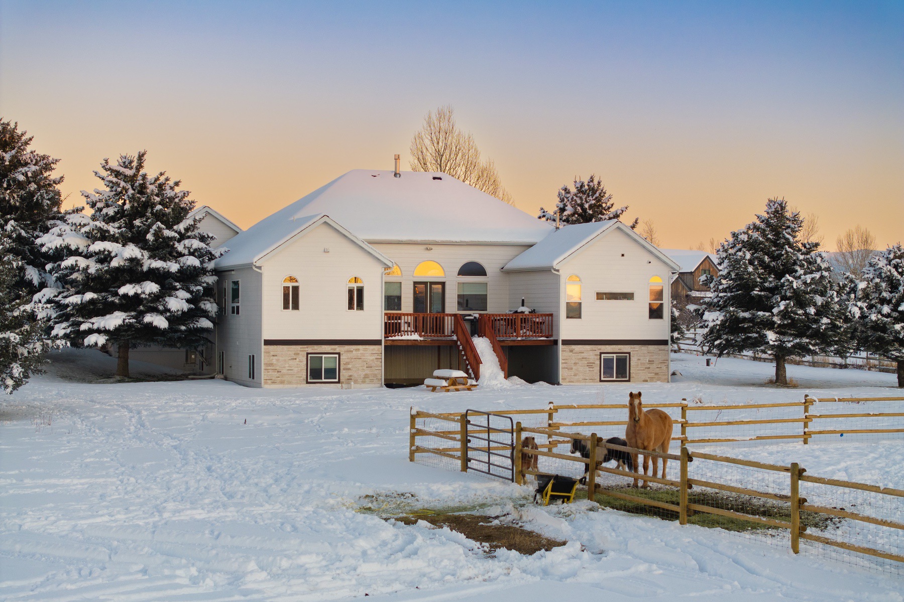 203 Alton Way