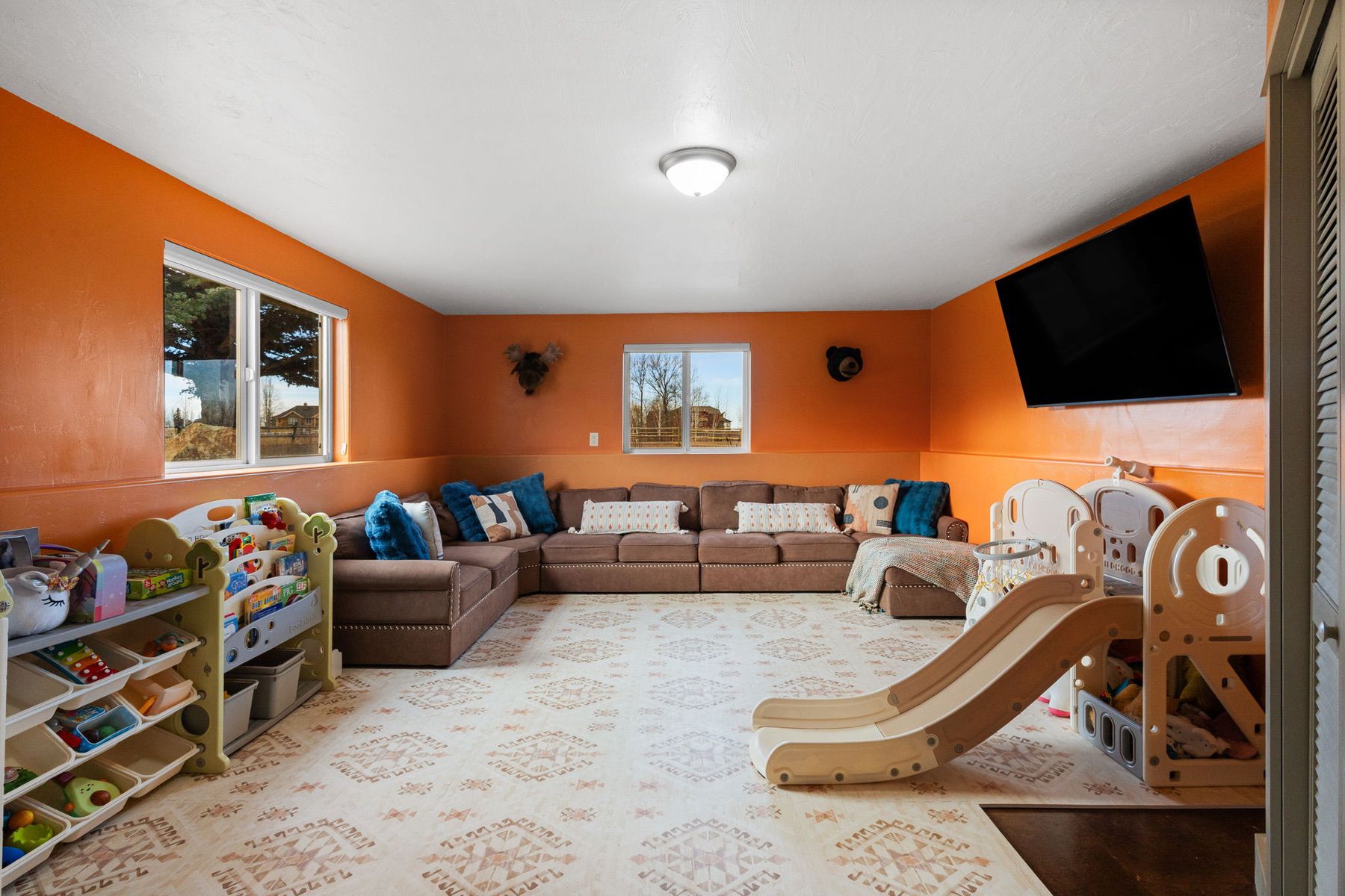 203 Alton Way