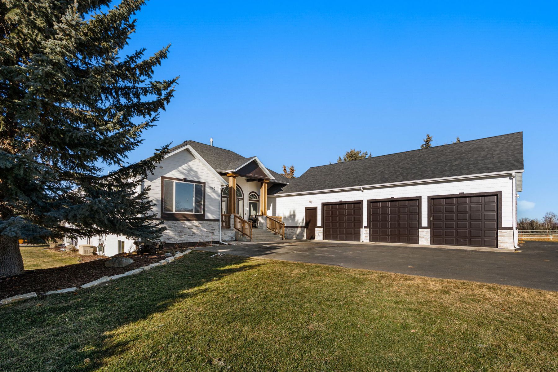 203 Alton Way
