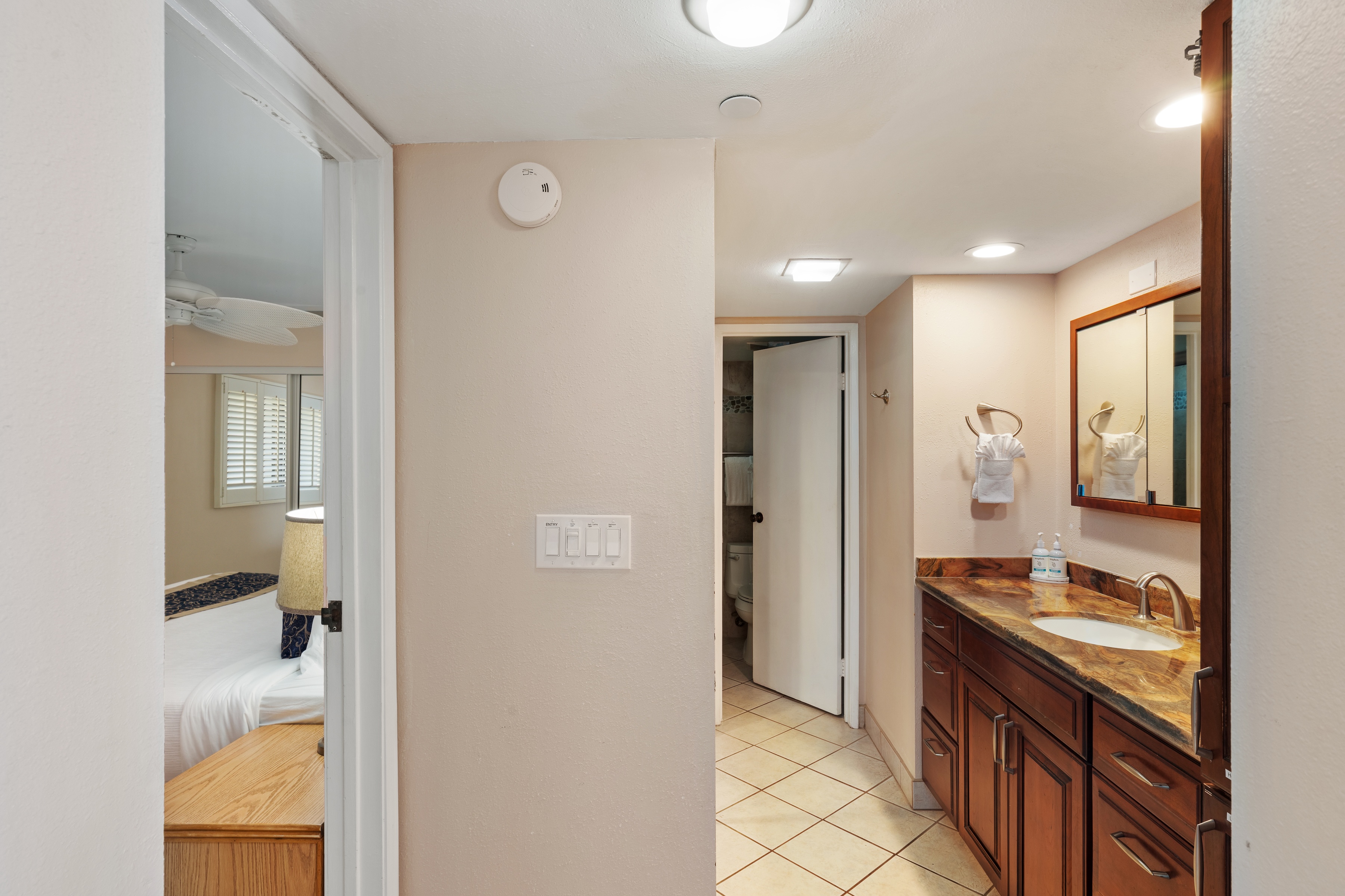 Valley Isle #309 4327 Lower Honoapiilani Rd.