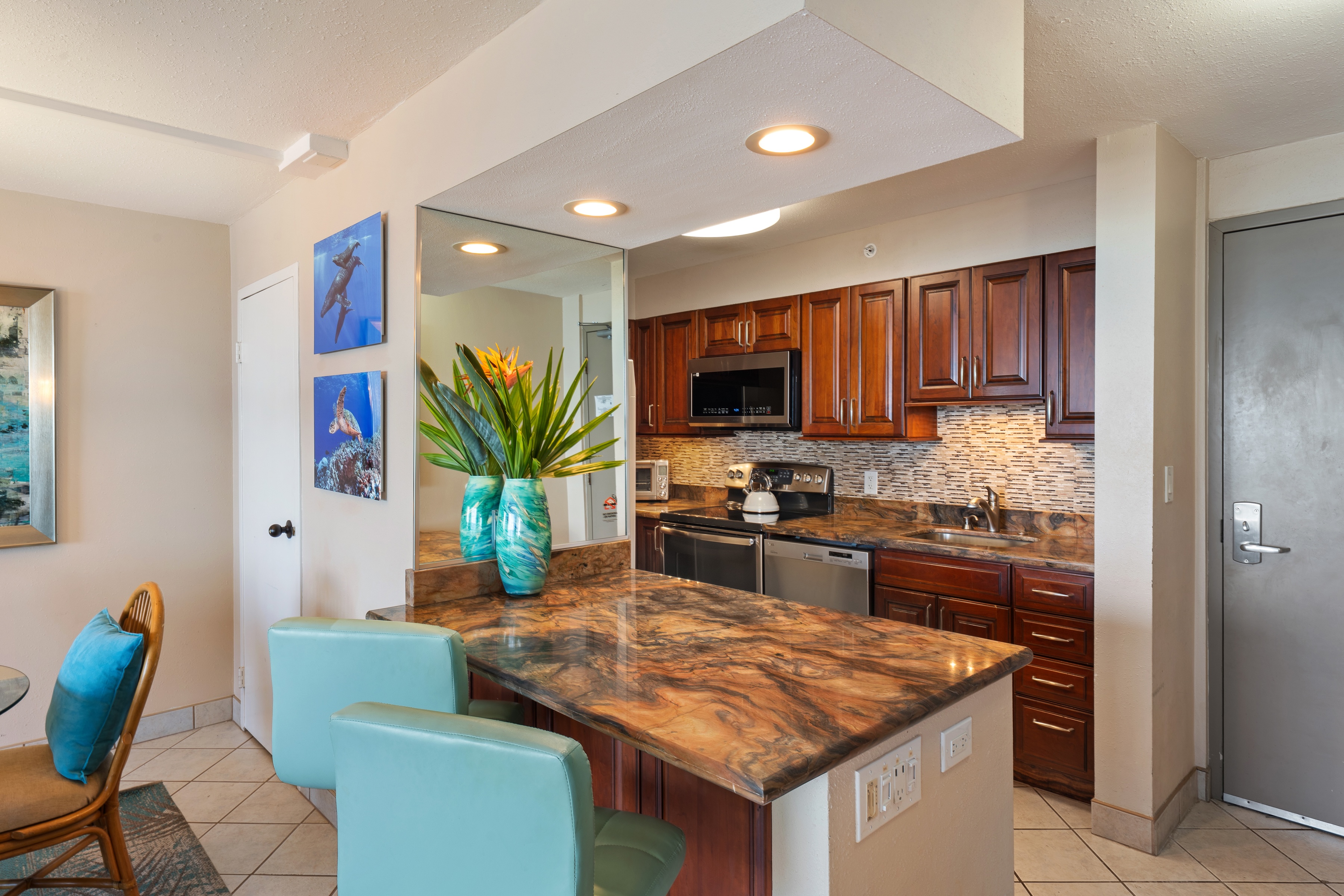 Valley Isle #309 4327 Lower Honoapiilani Rd.