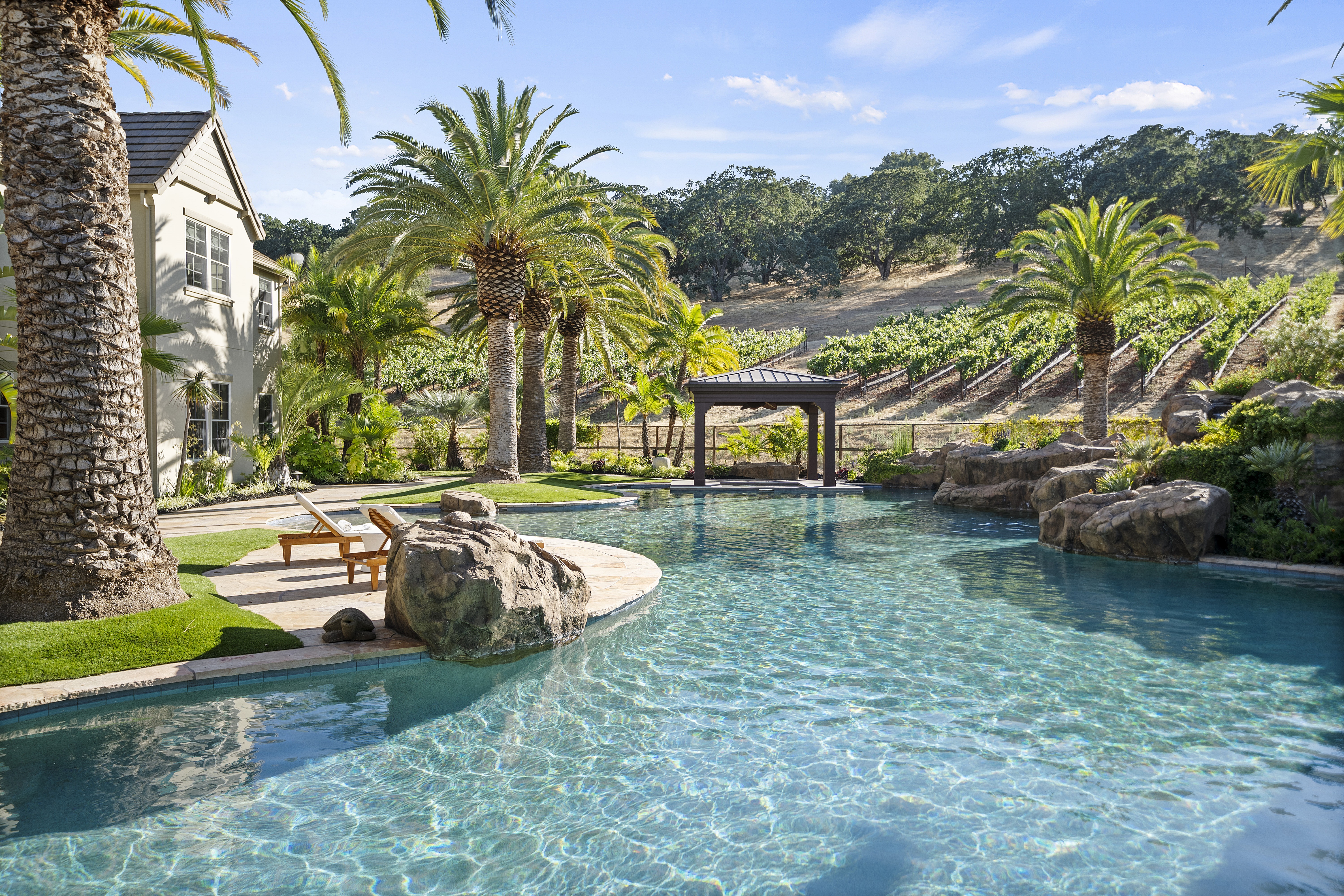1333 Montrose Place 