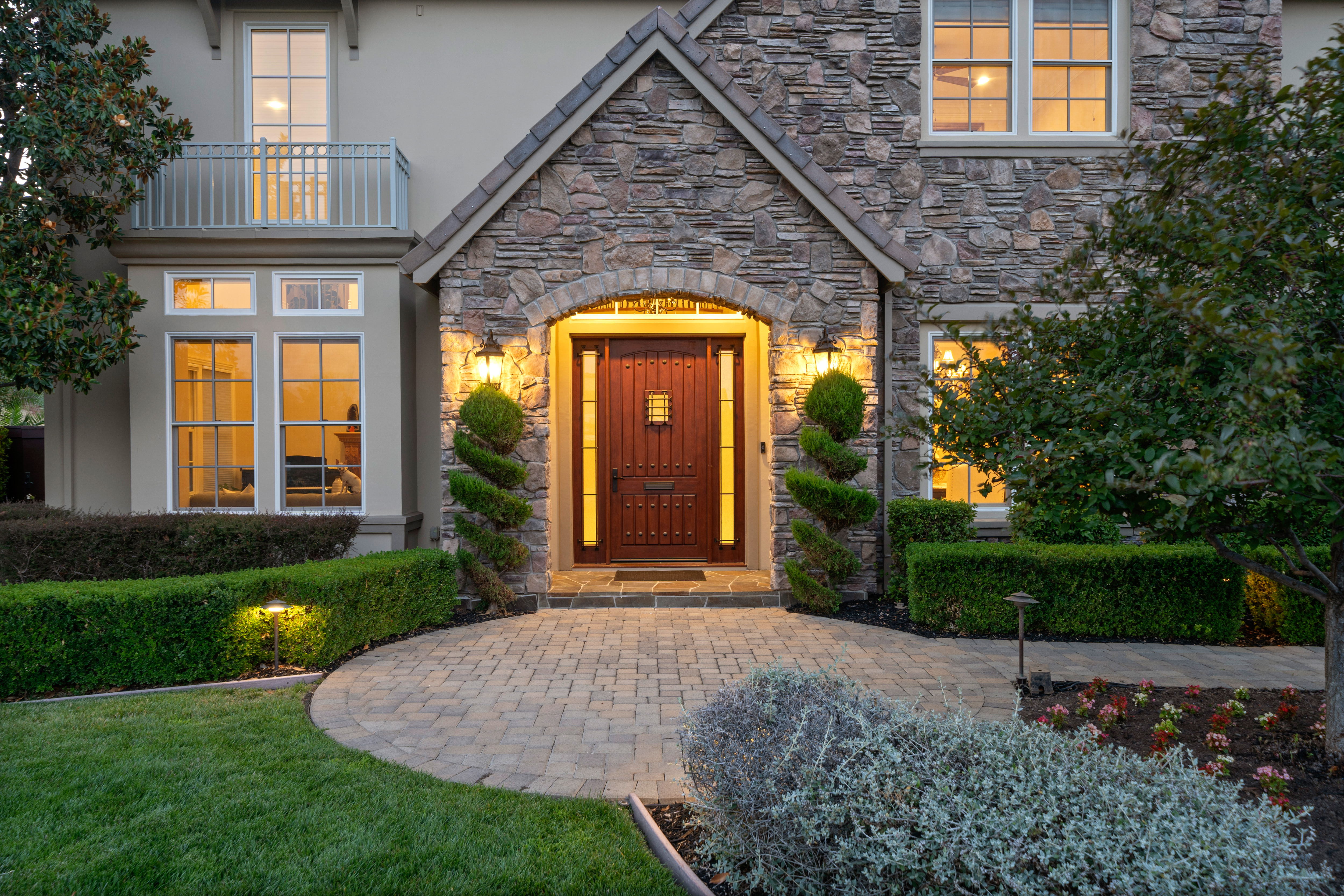1333 Montrose Place 