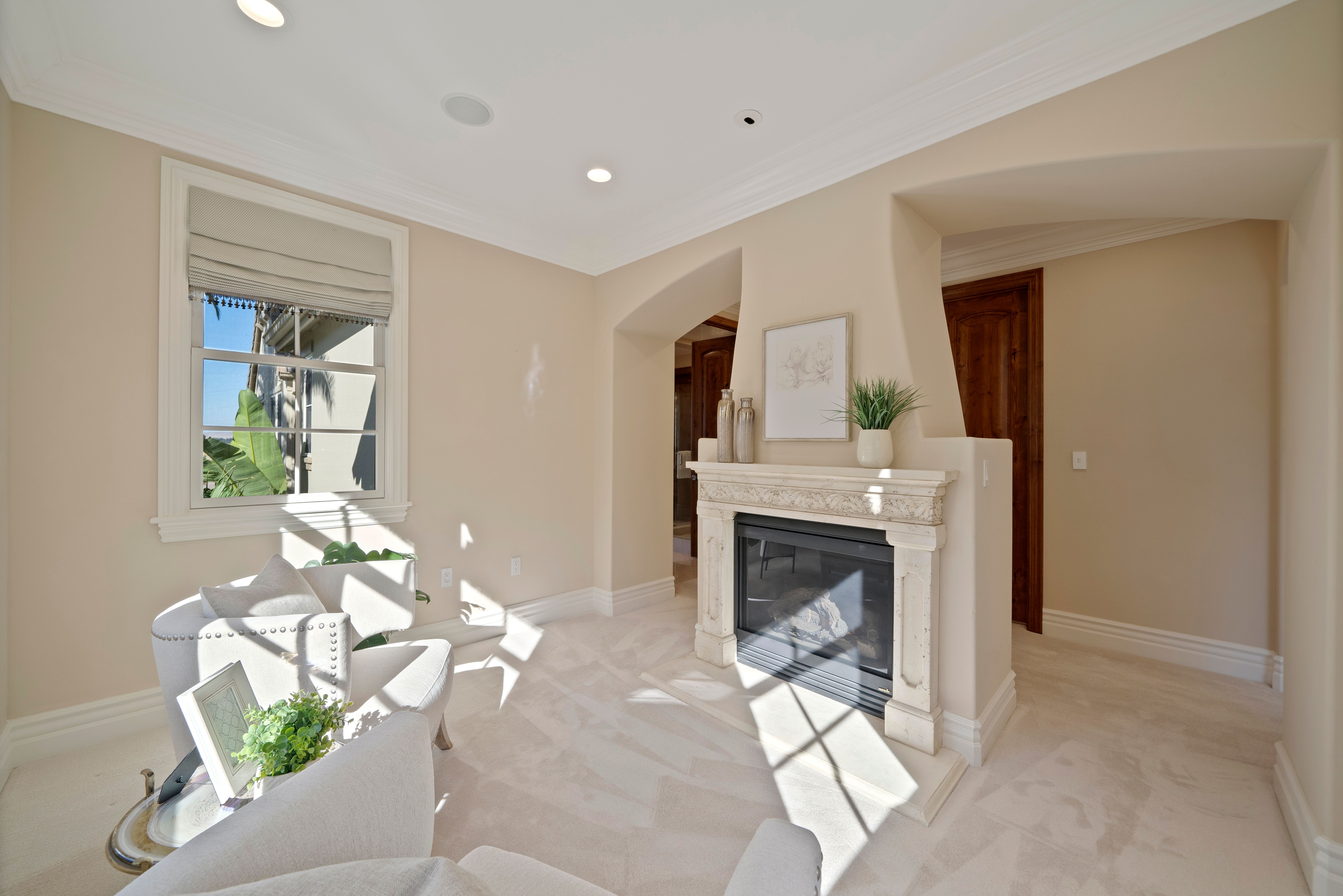 1333 Montrose Place 