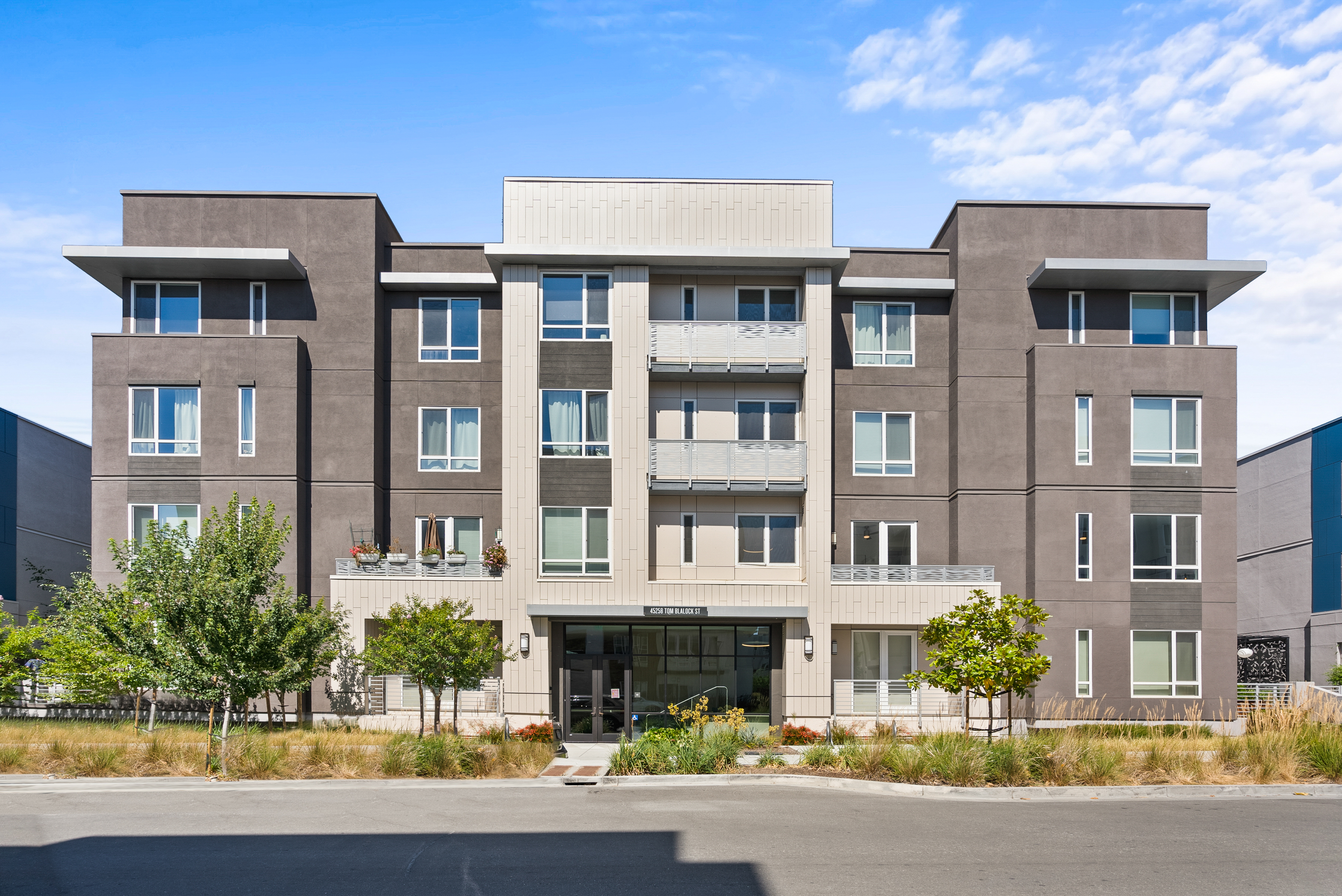 45258 Tom Blalock Street, #206 