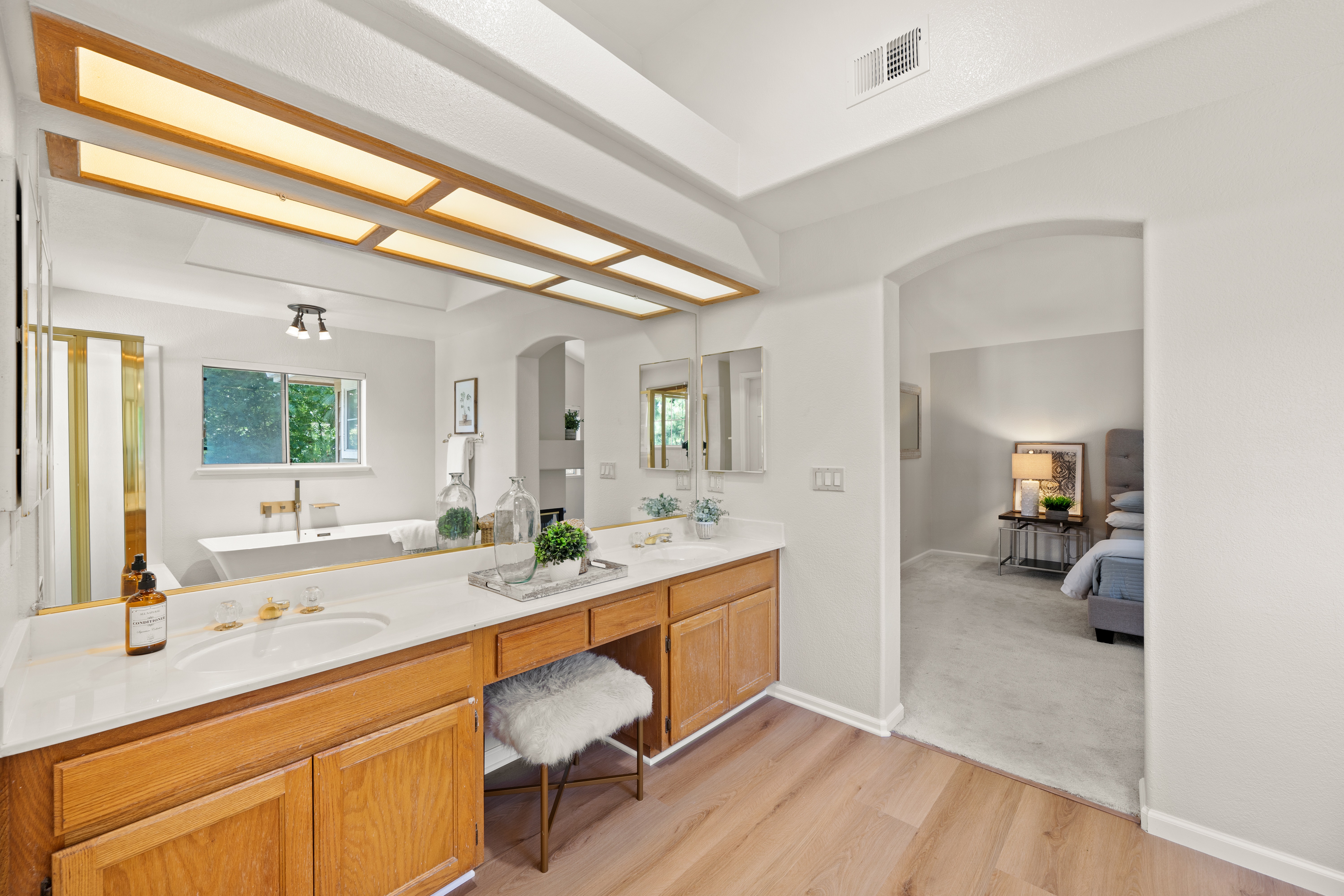 527 Mill River Lane 