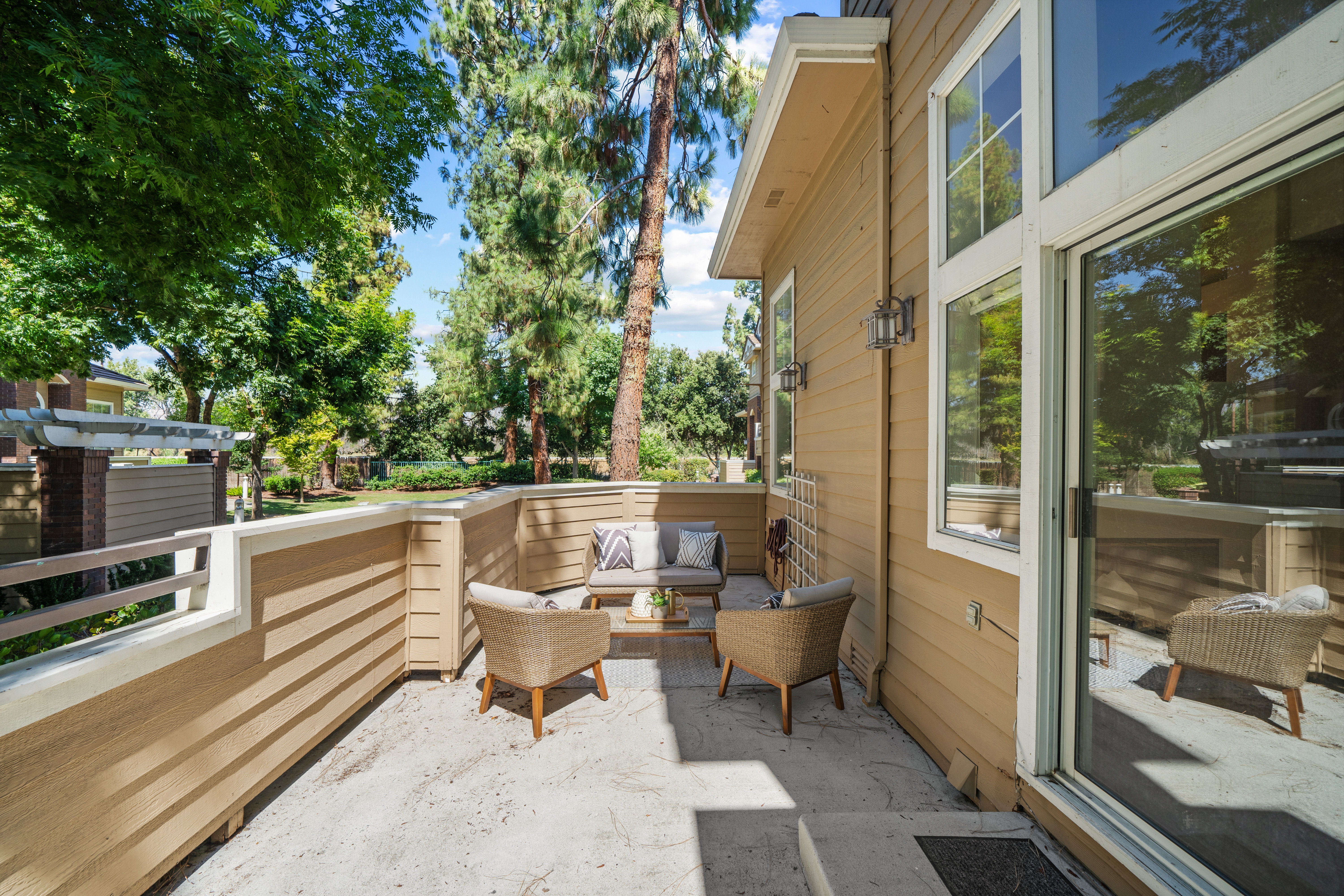 527 Mill River Lane 