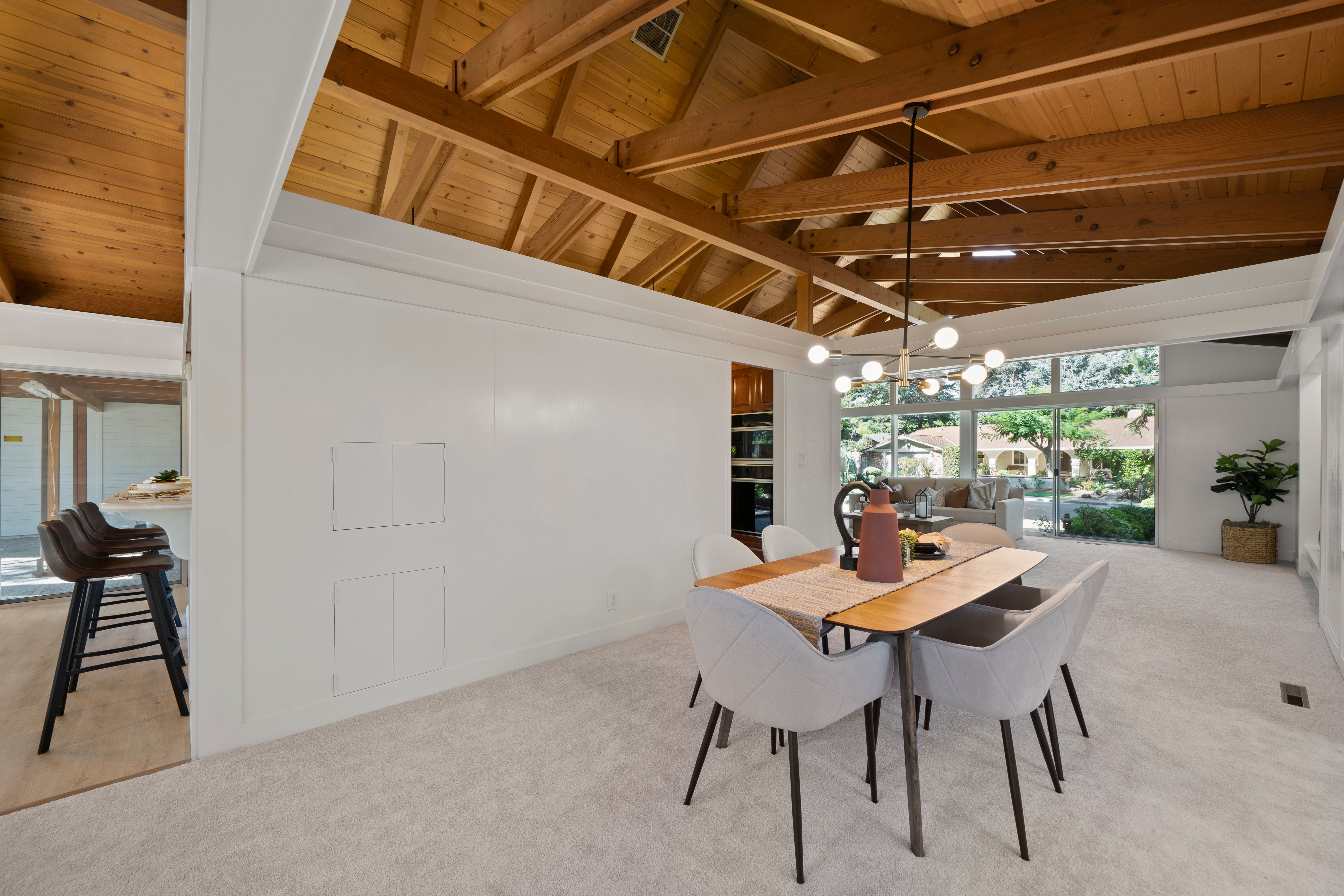 634 Cuenca Way 