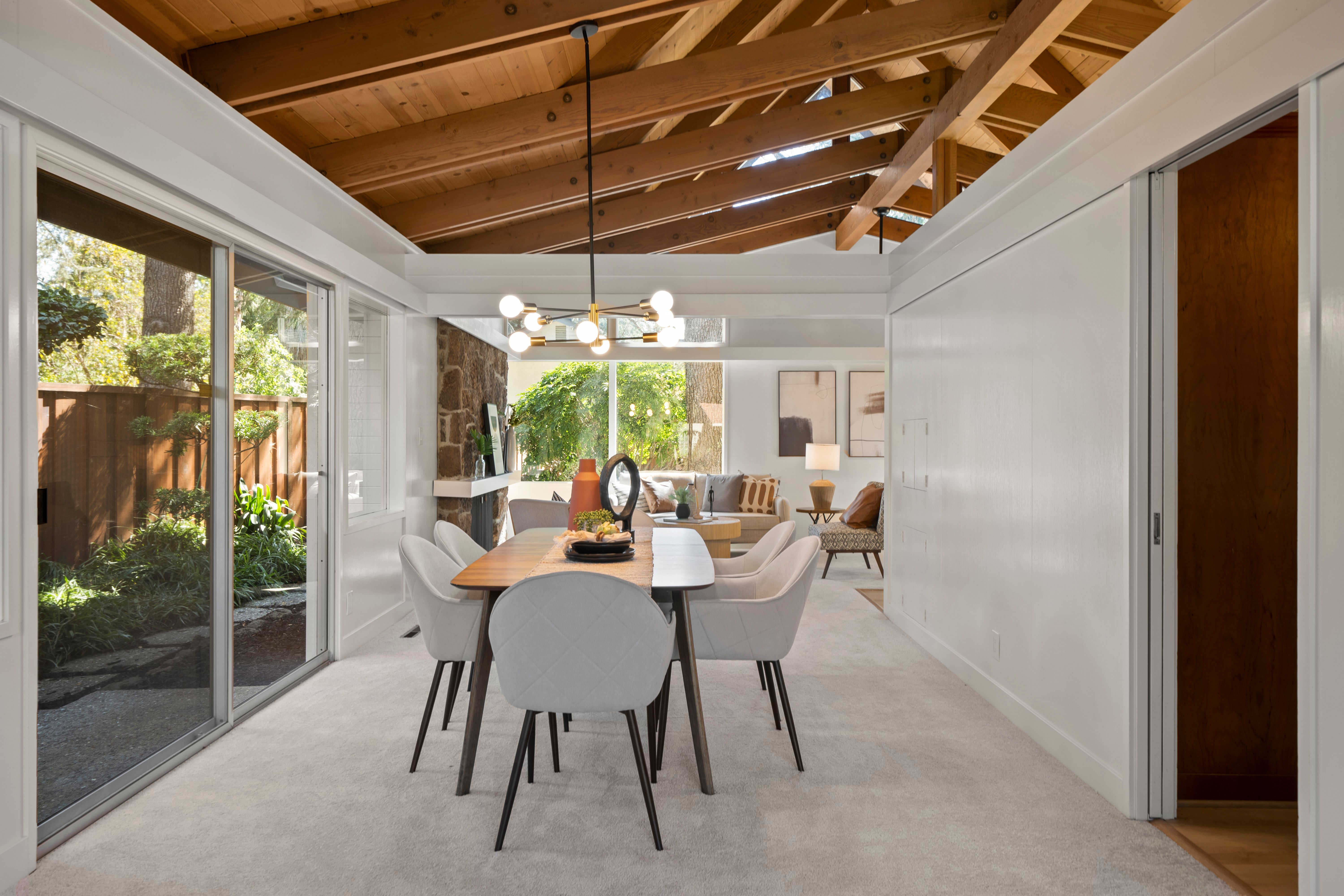 634 Cuenca Way 