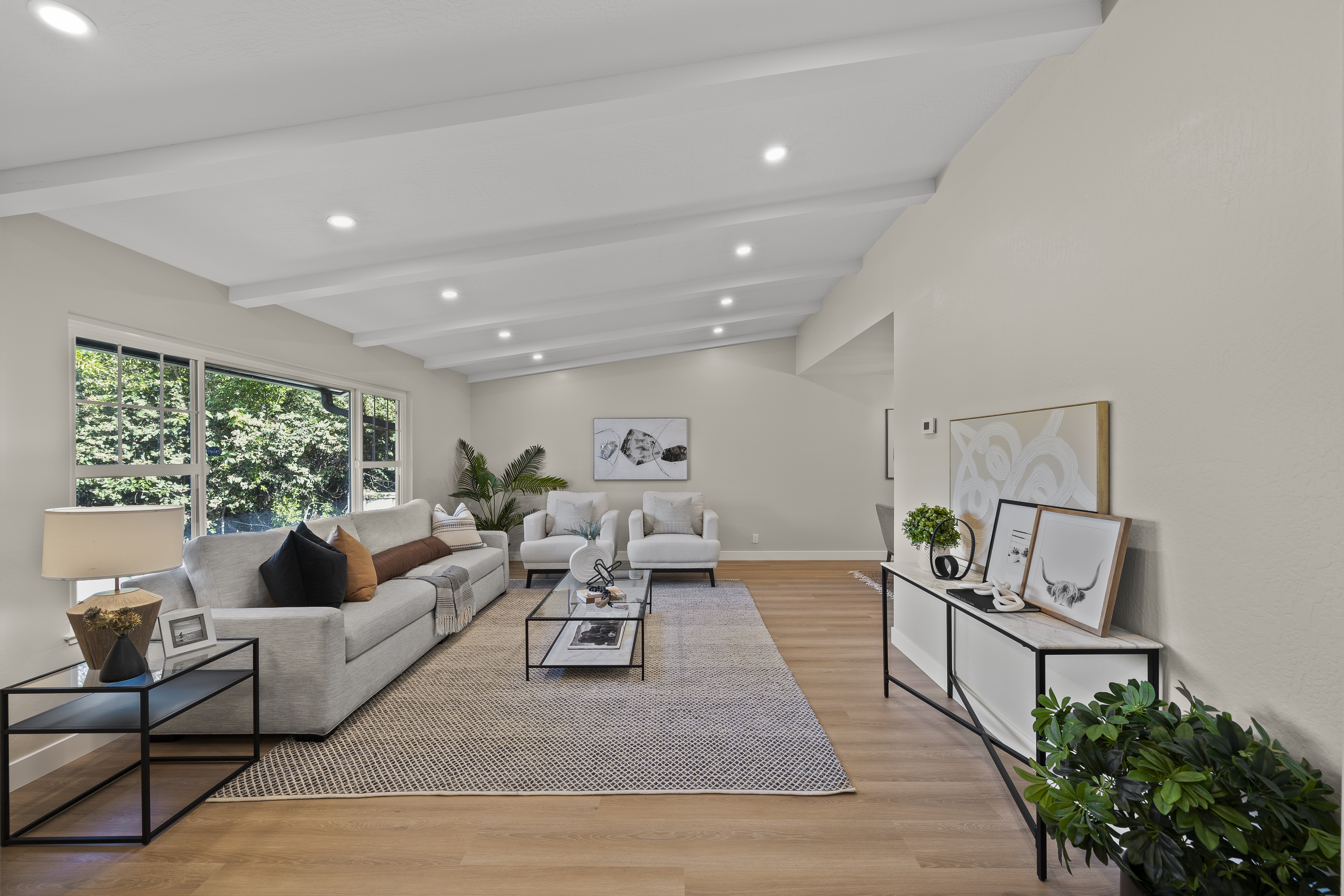 40444 La Jolla Court 