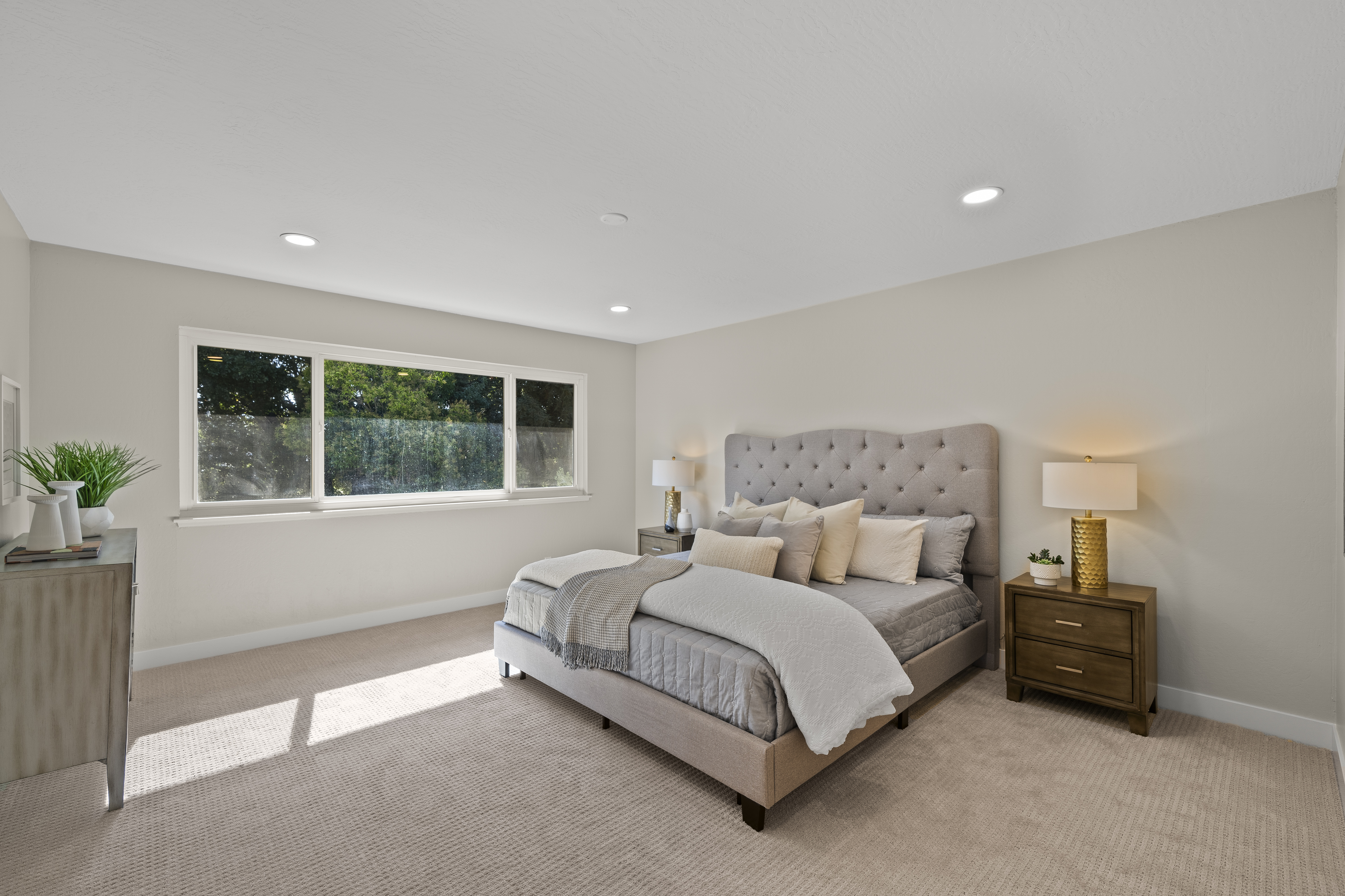40444 La Jolla Court 