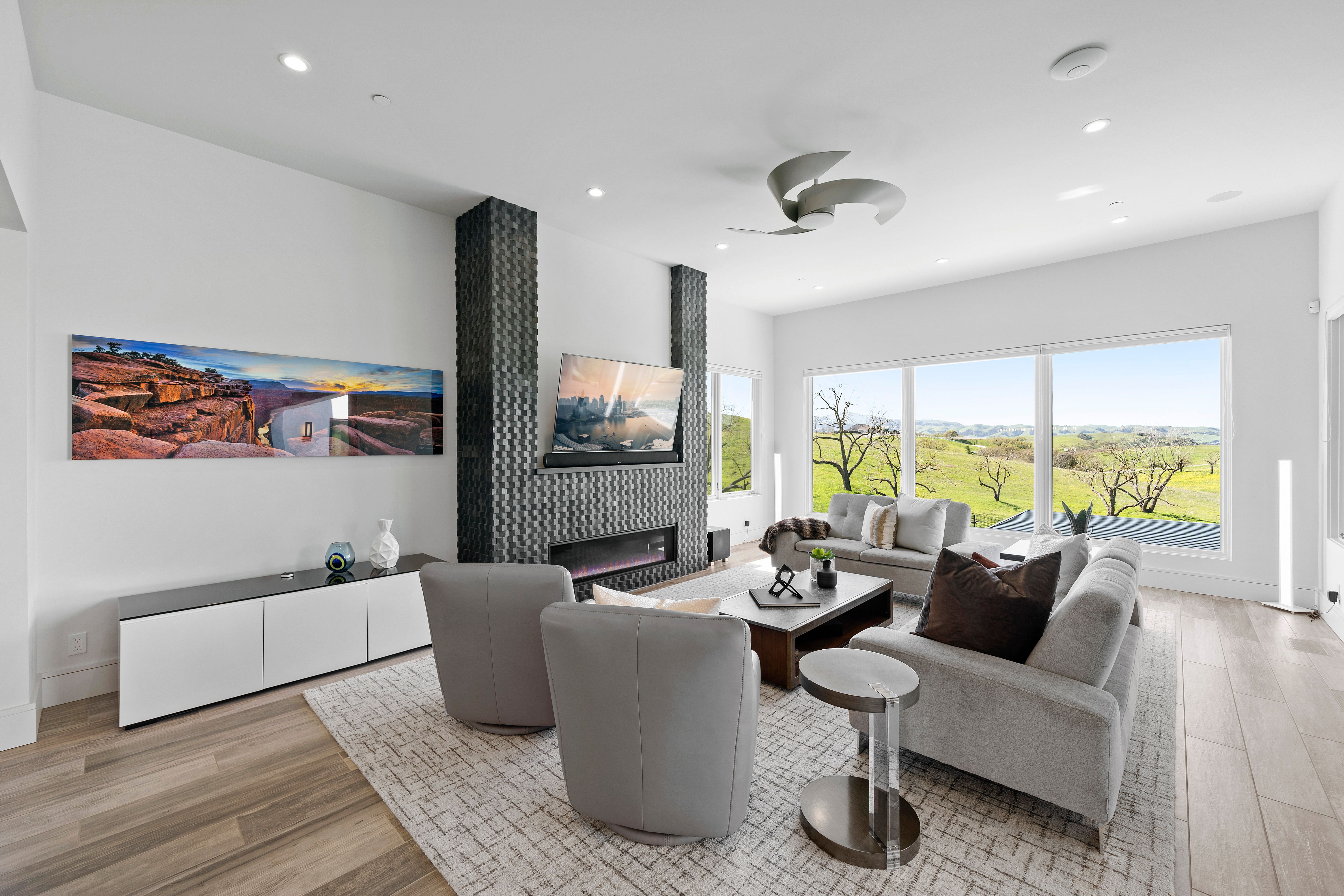 7785 Laguna Heights Court 