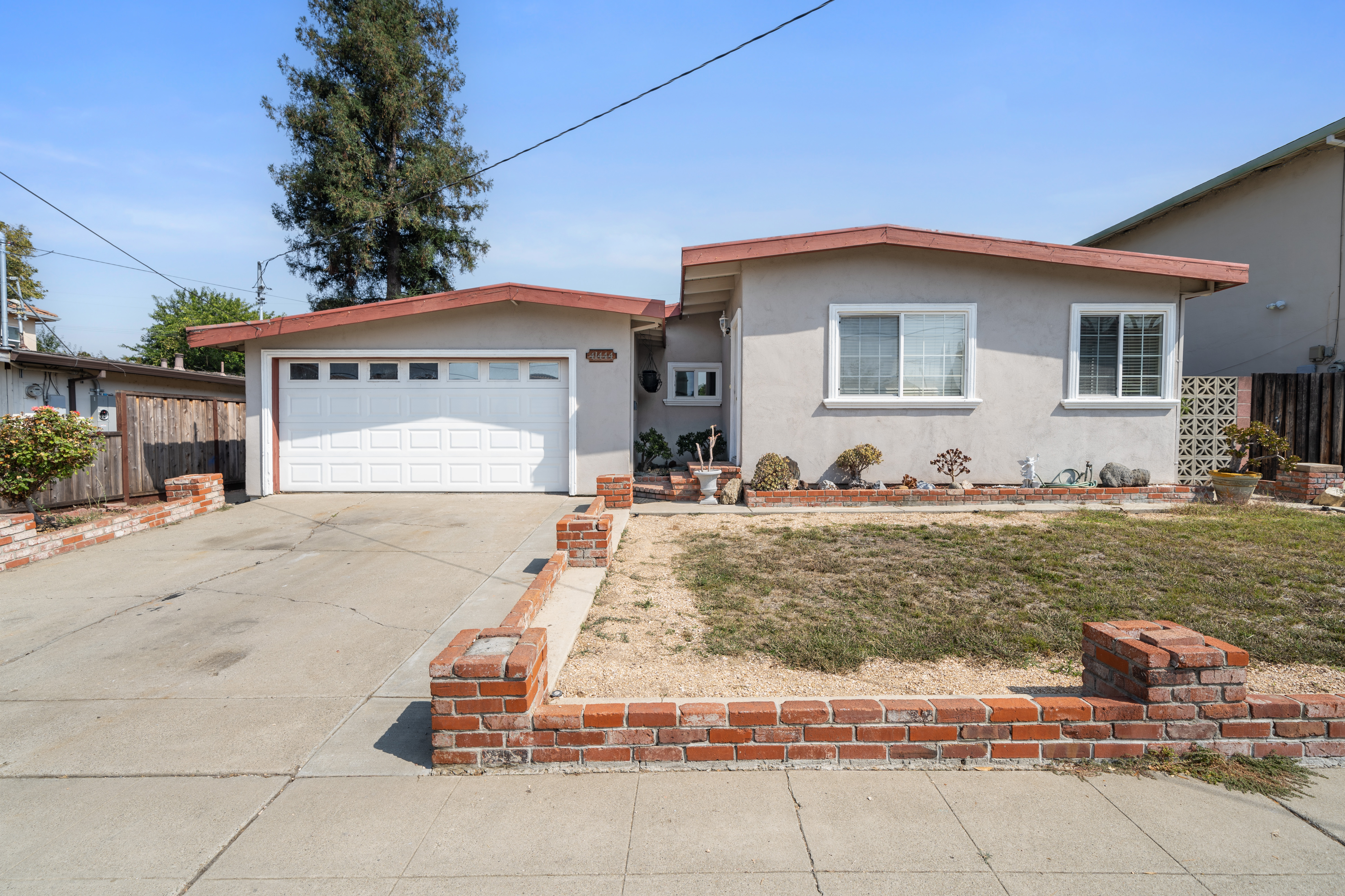 41444 Joyce Avenue 
