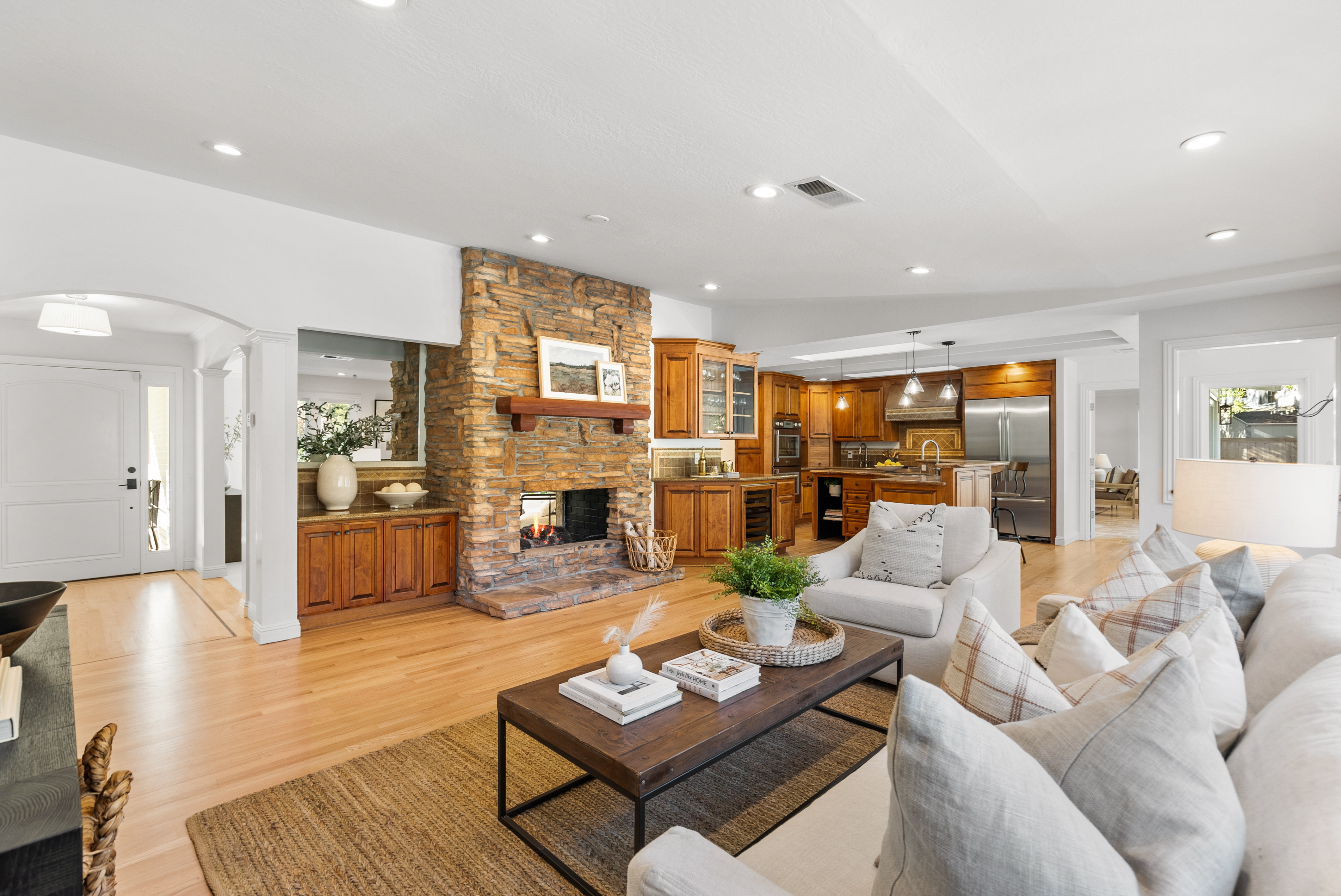 2 Charles Hill Road 