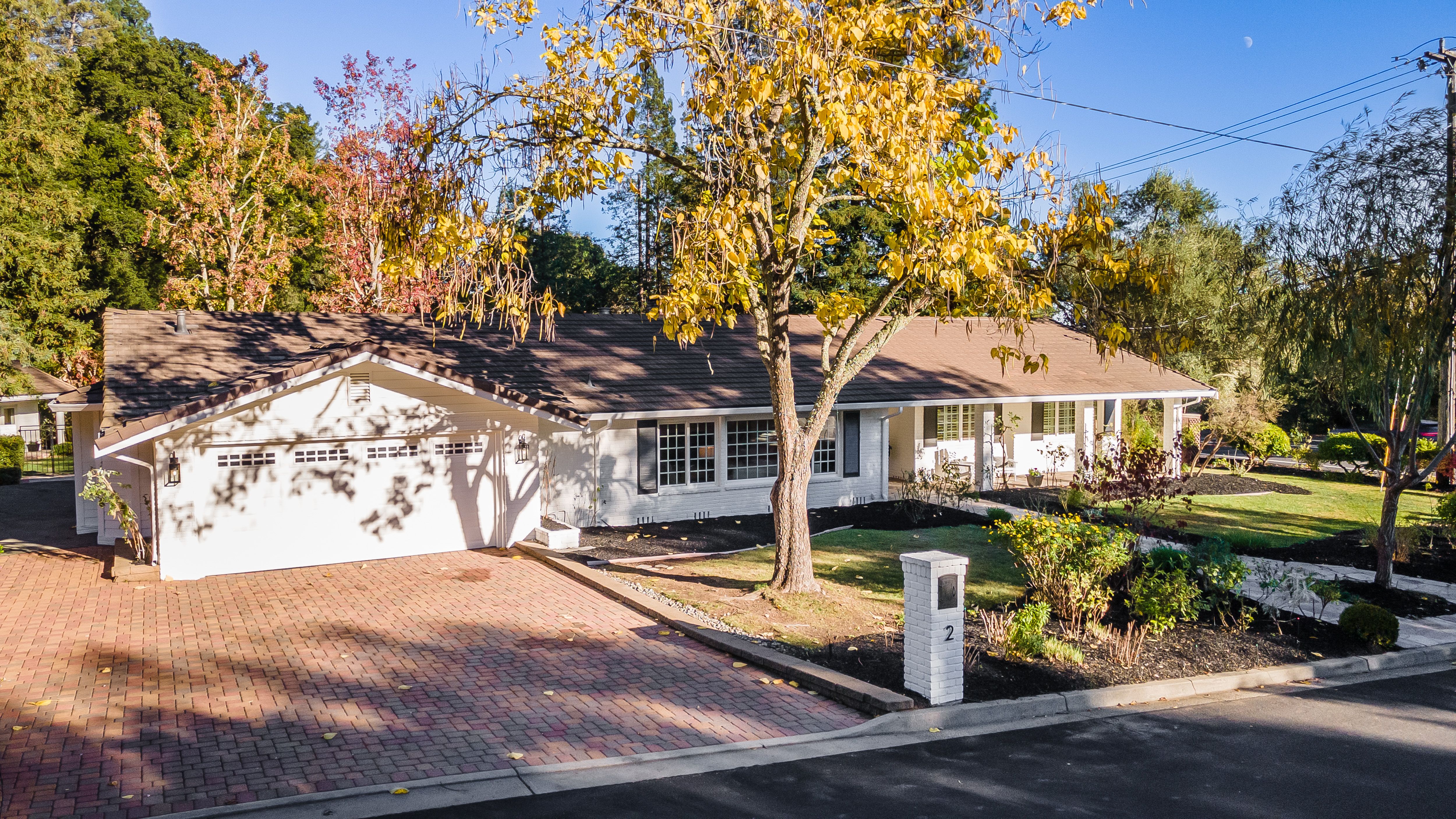 2 Charles Hill Road 