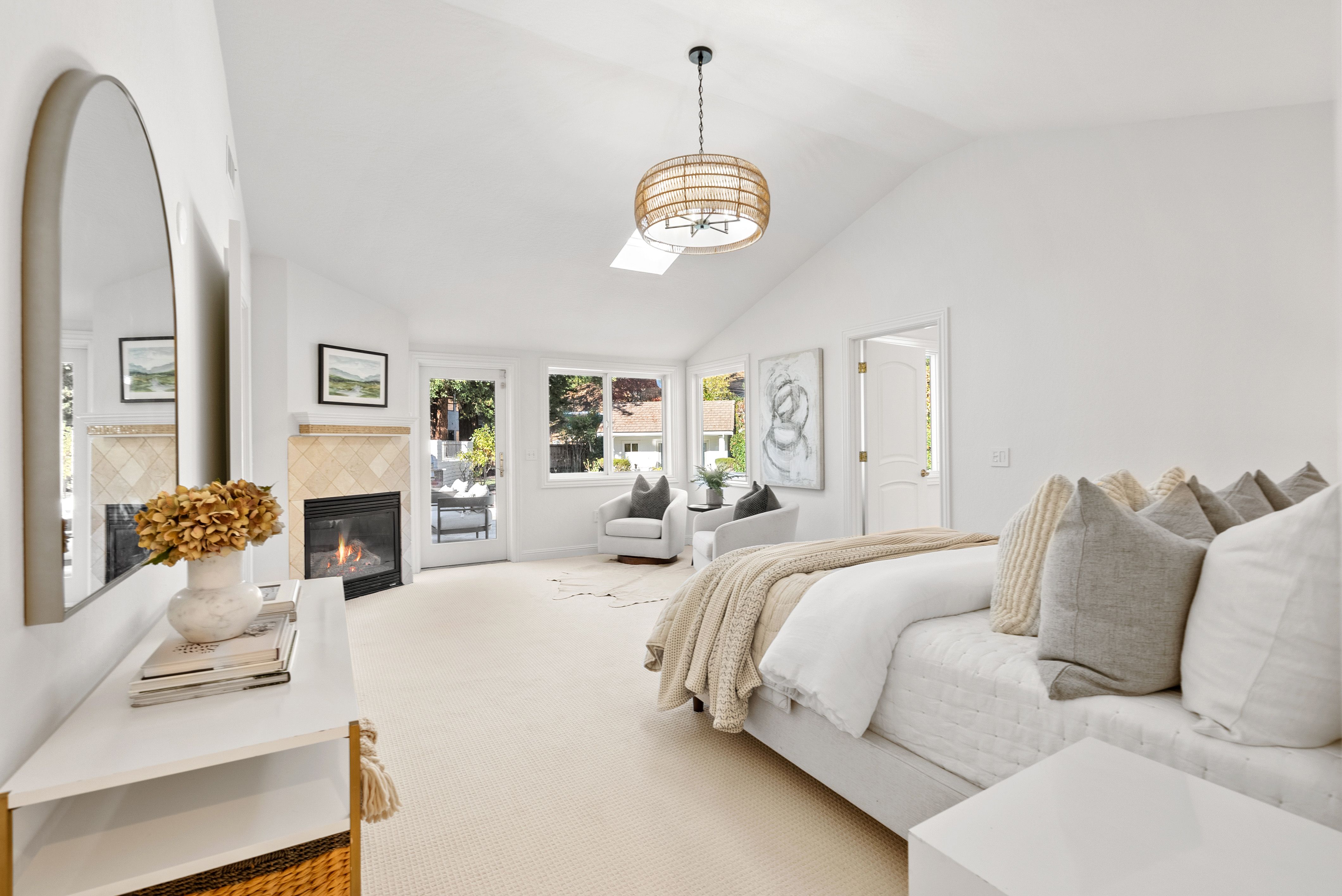 2 Charles Hill Road 