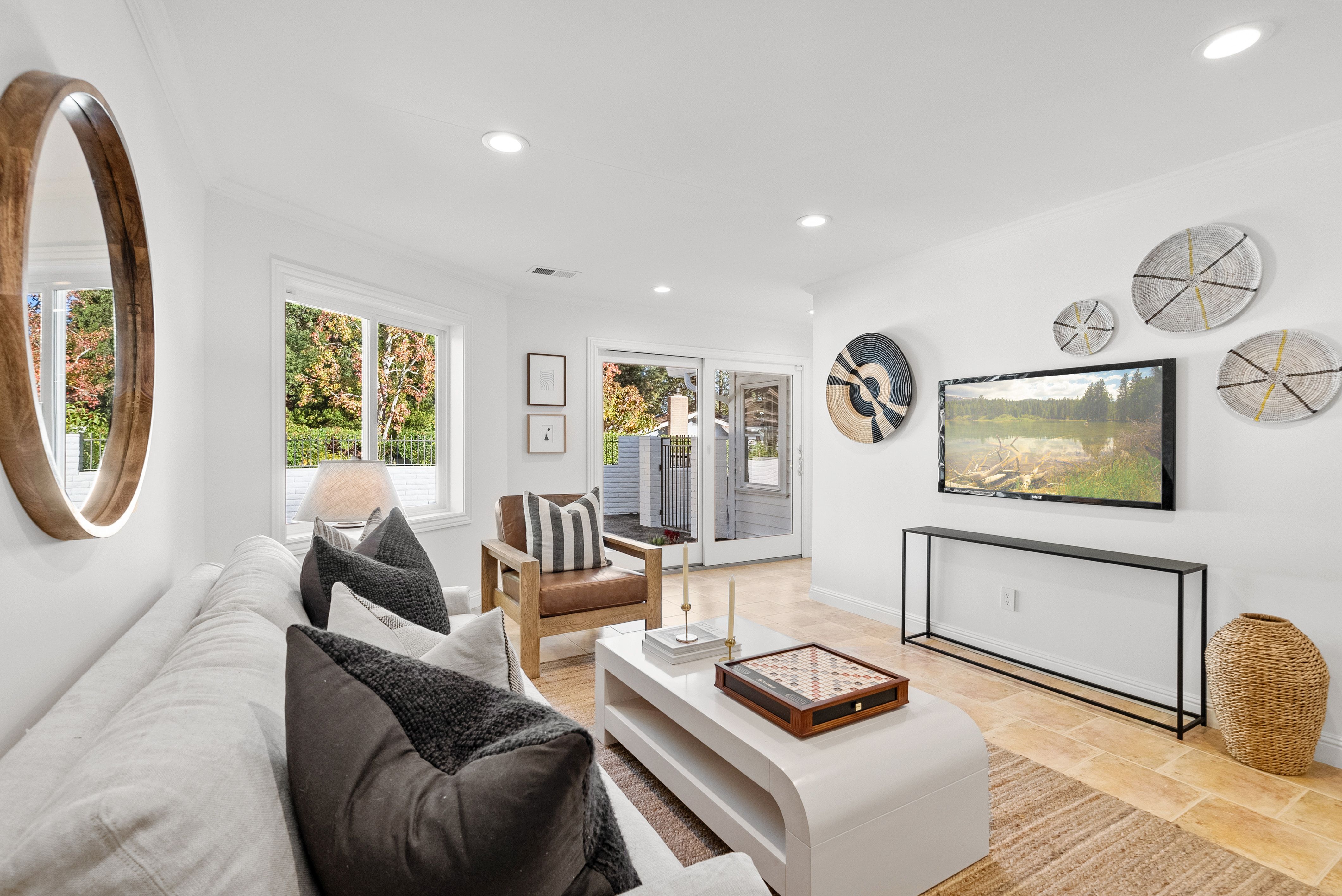 2 Charles Hill Road 