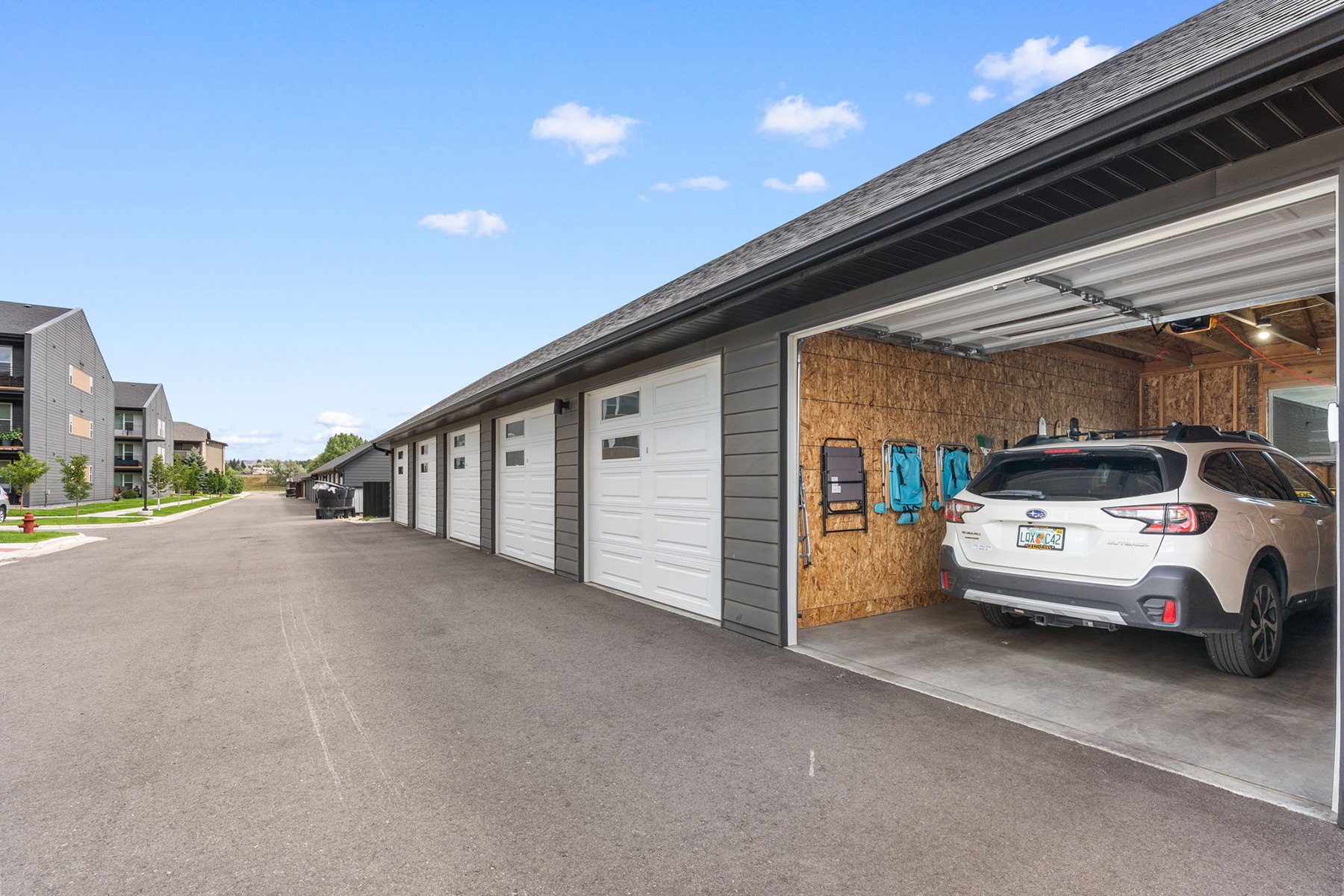 2221F Willow Drive , 102
