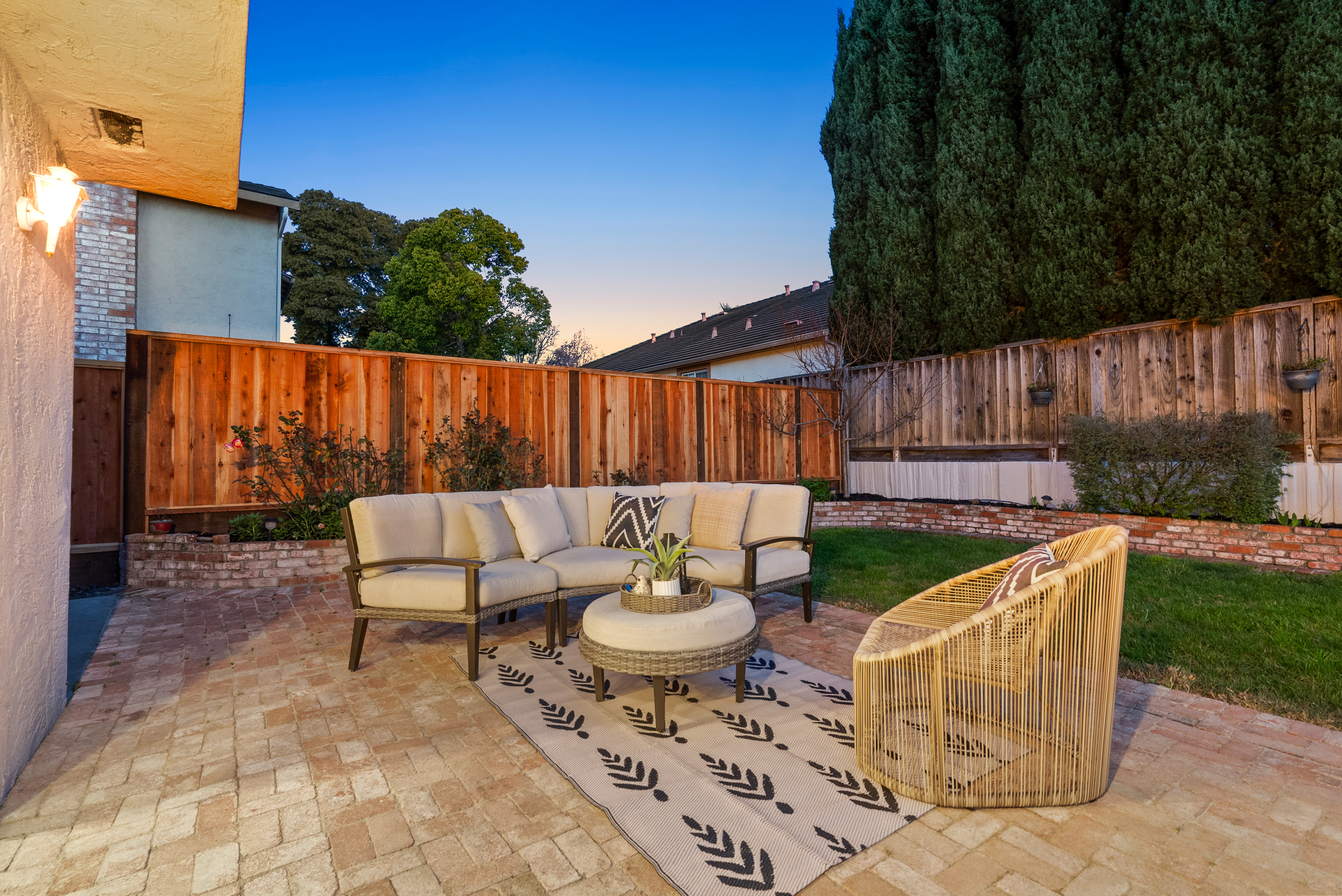 48775 Big Horn Court 