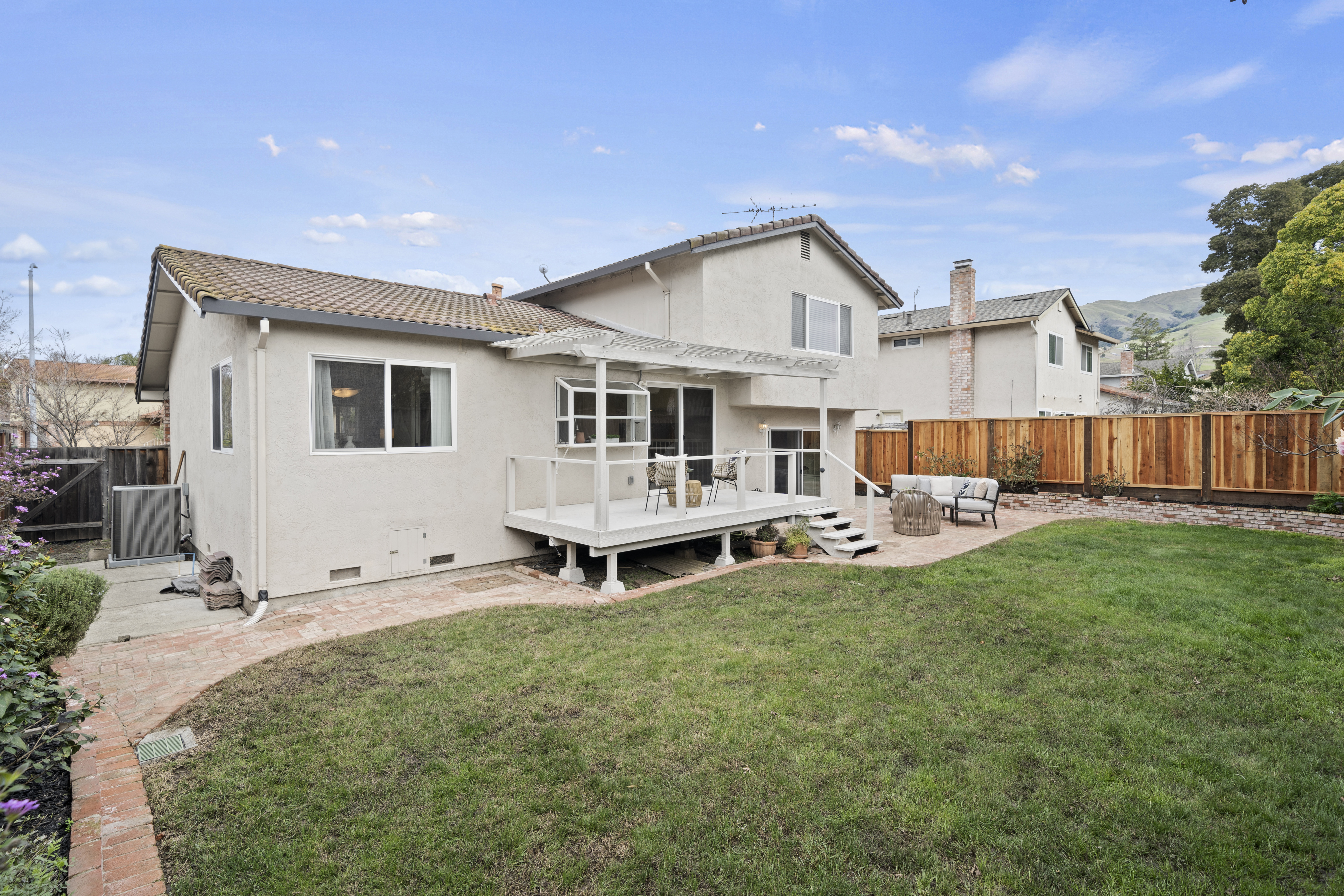 48775 Big Horn Court 