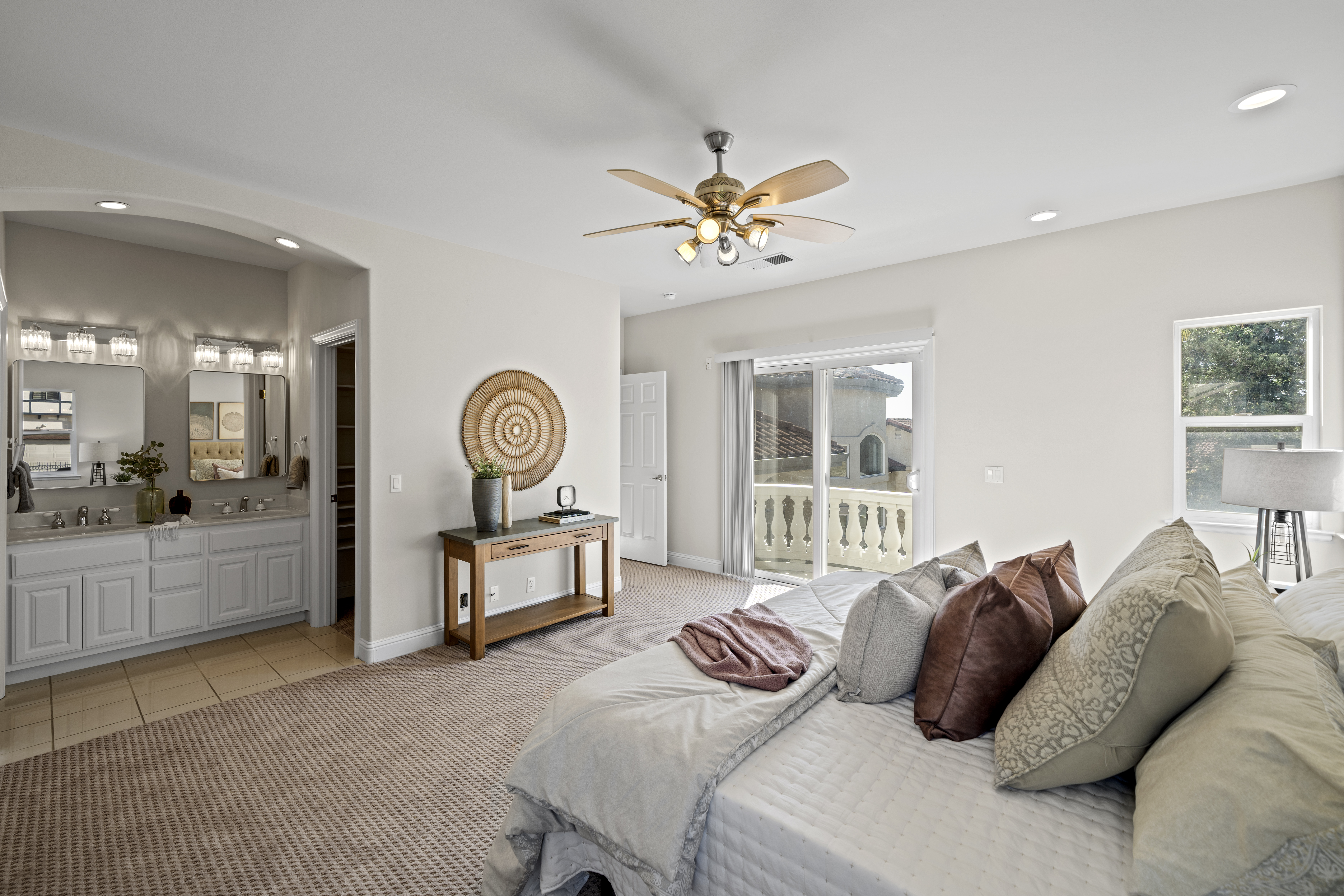 1585 Vinehill Circle 