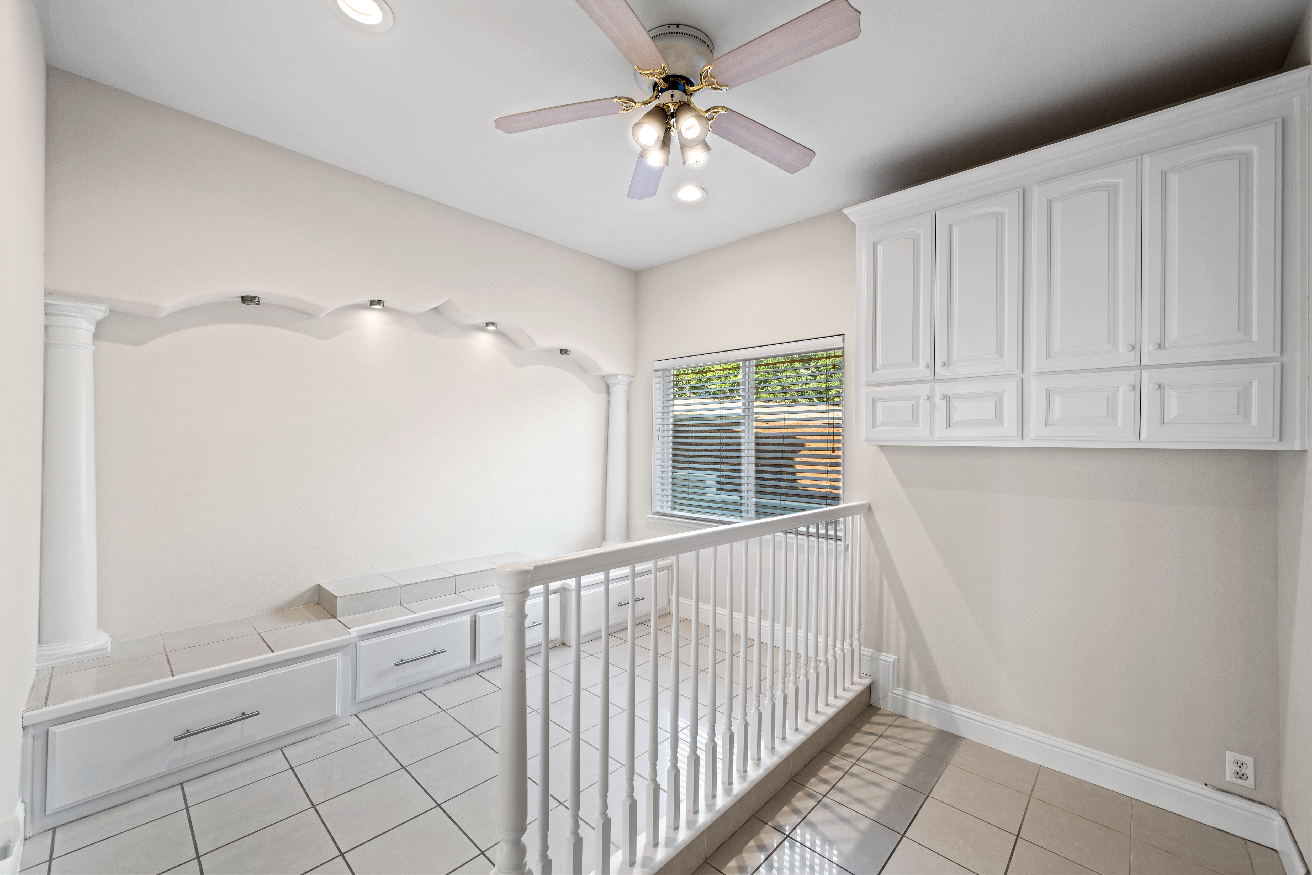 1585 Vinehill Circle 
