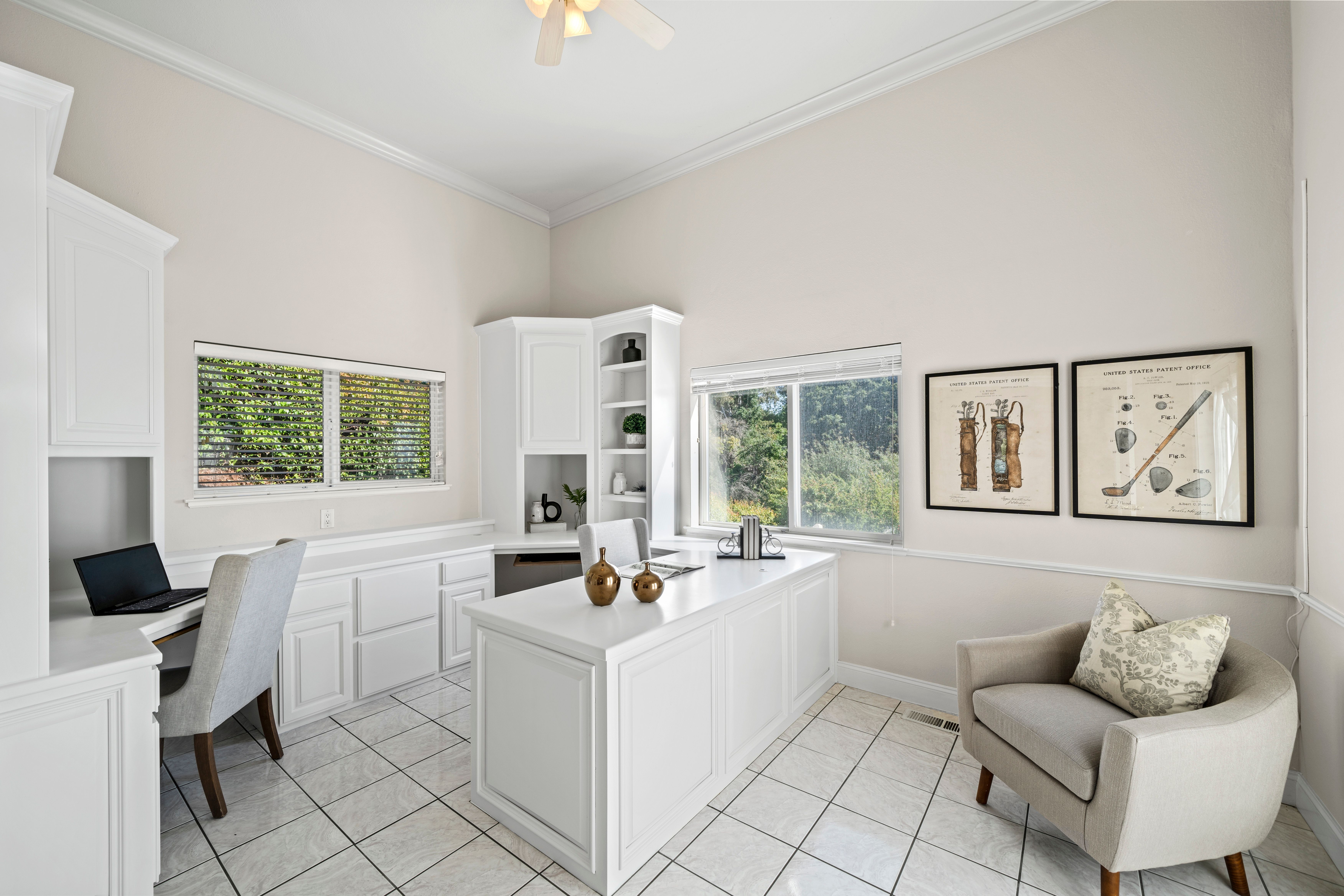 1585 Vinehill Circle 