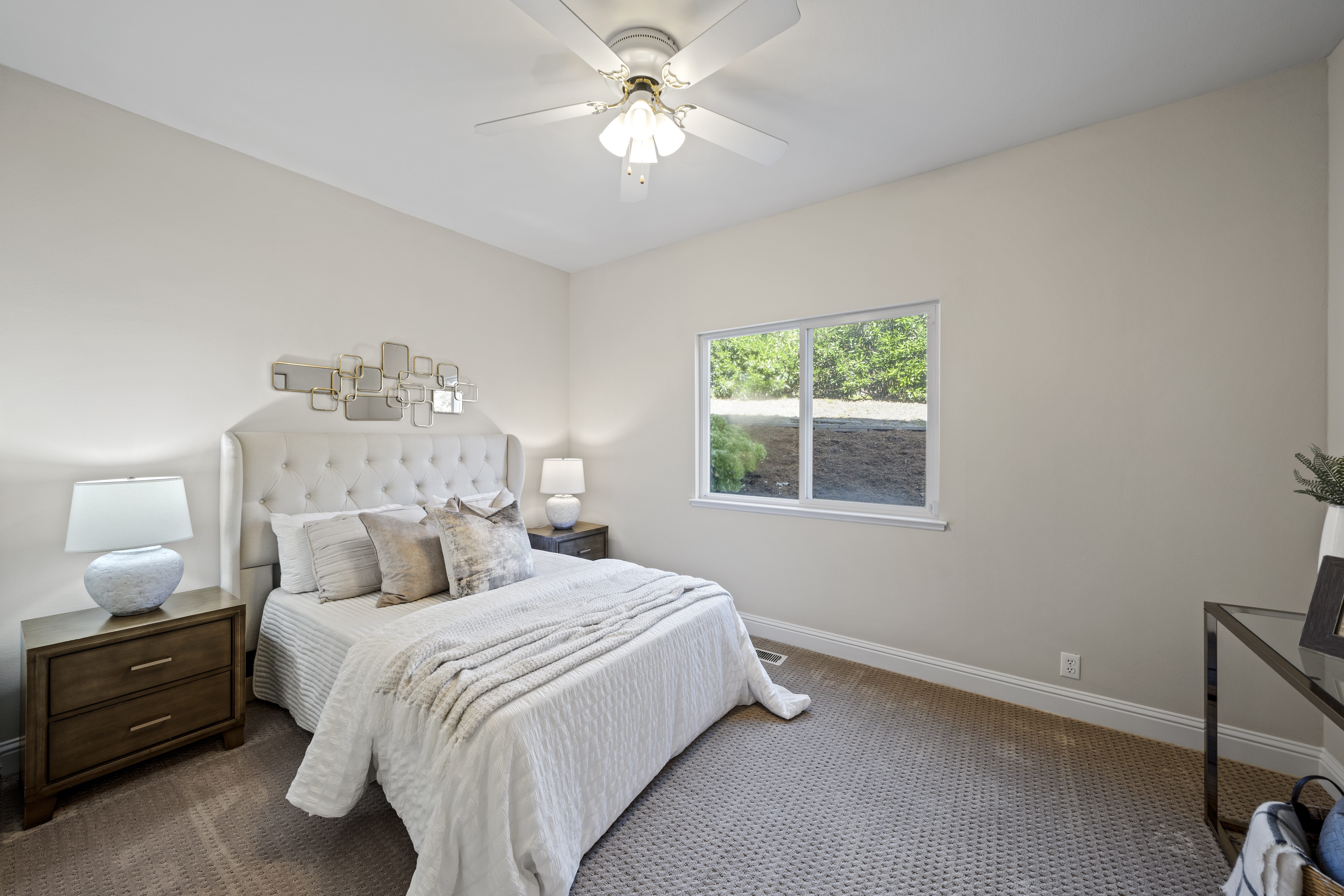 1585 Vinehill Circle 