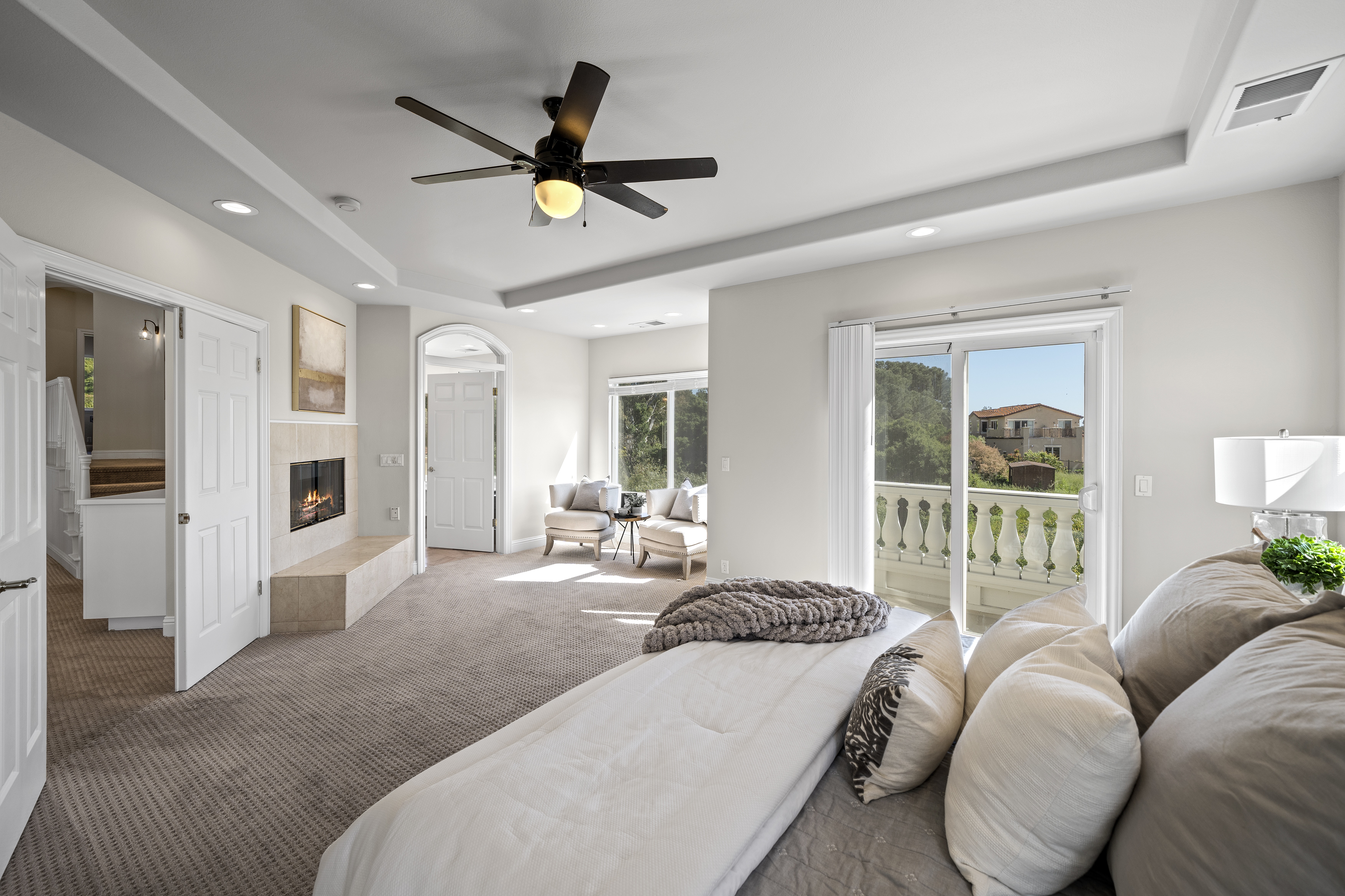 1585 Vinehill Circle 
