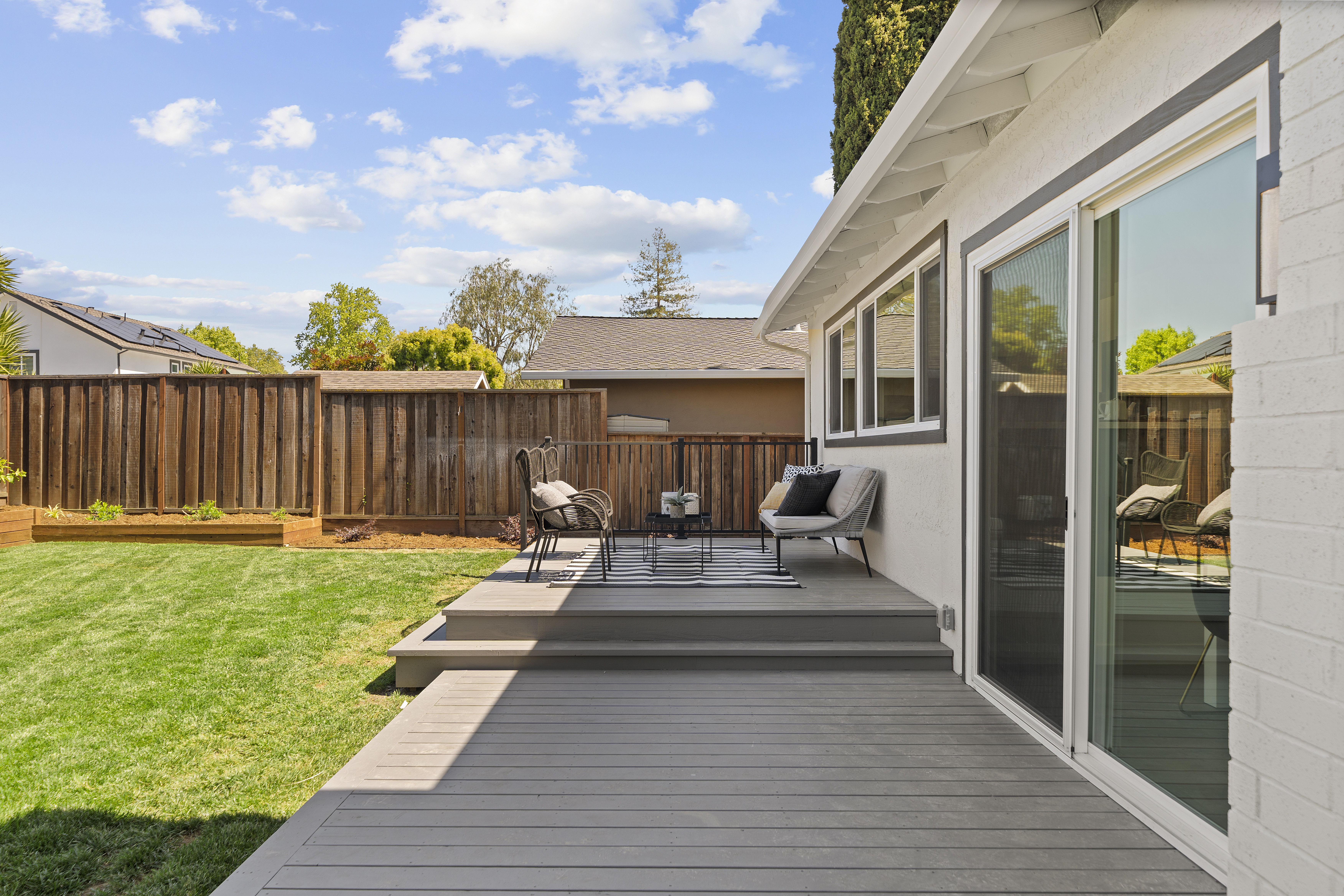 4944 Blackbird Way 