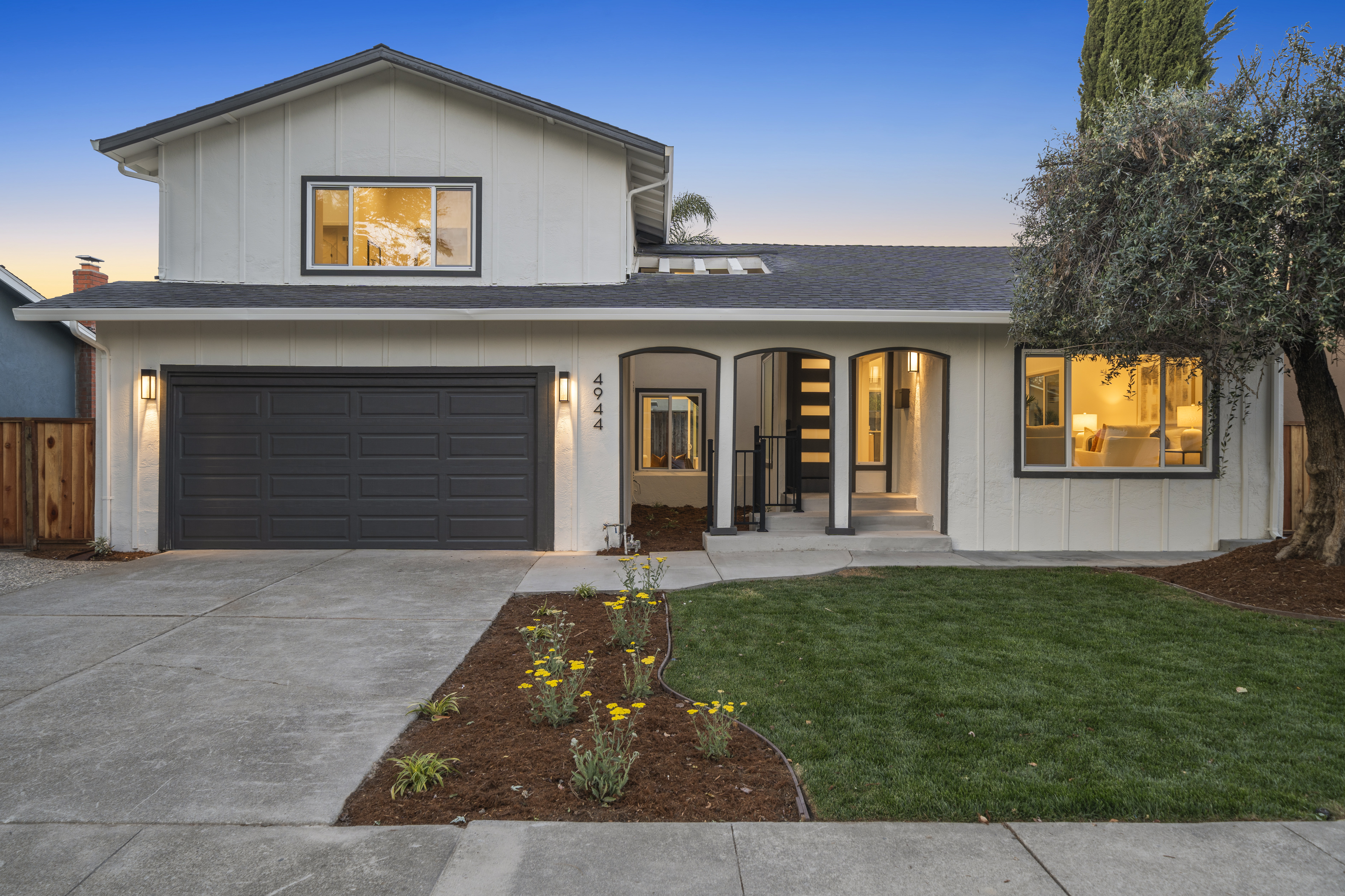 4944 Blackbird Way 