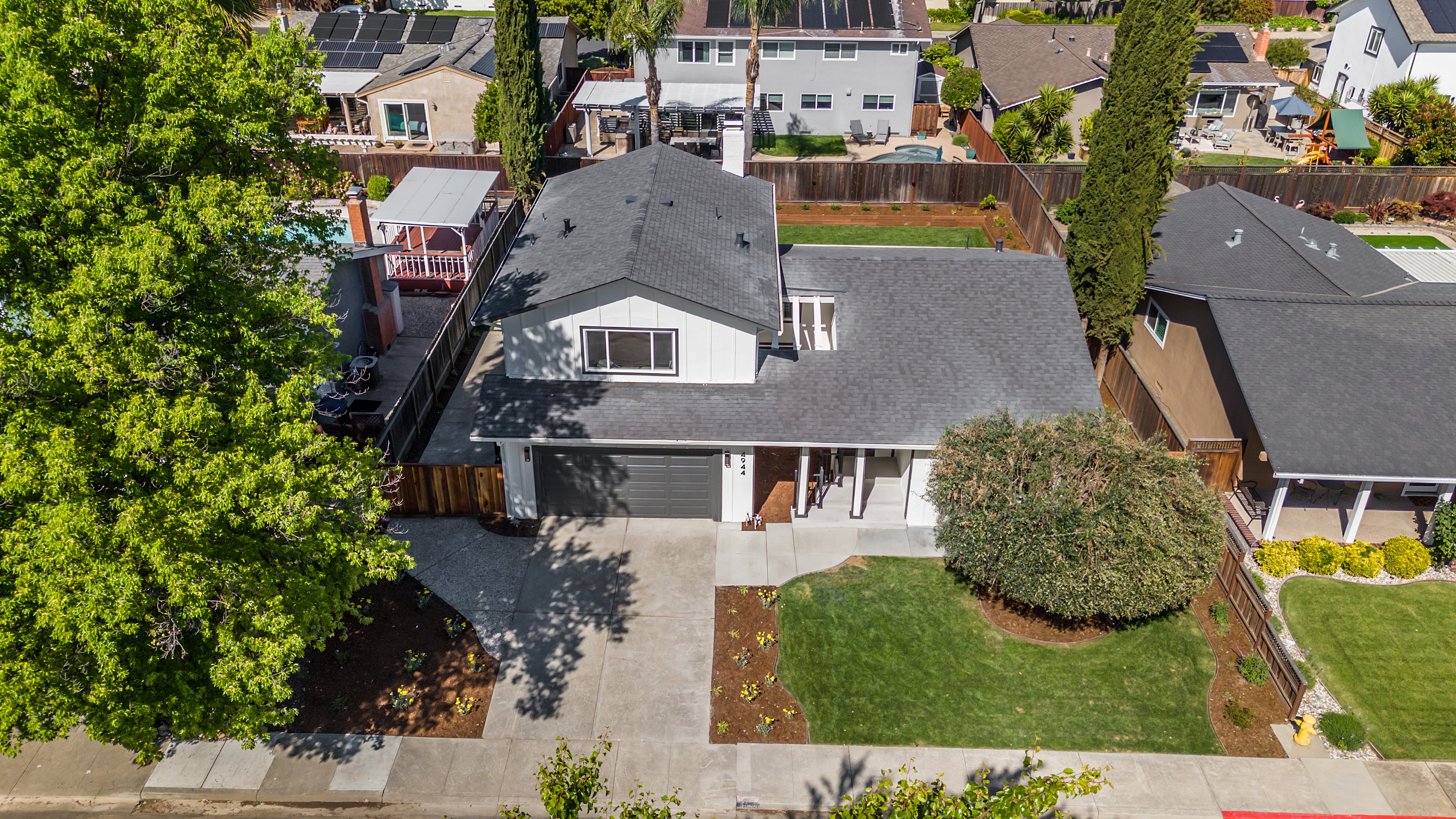 4944 Blackbird Way 