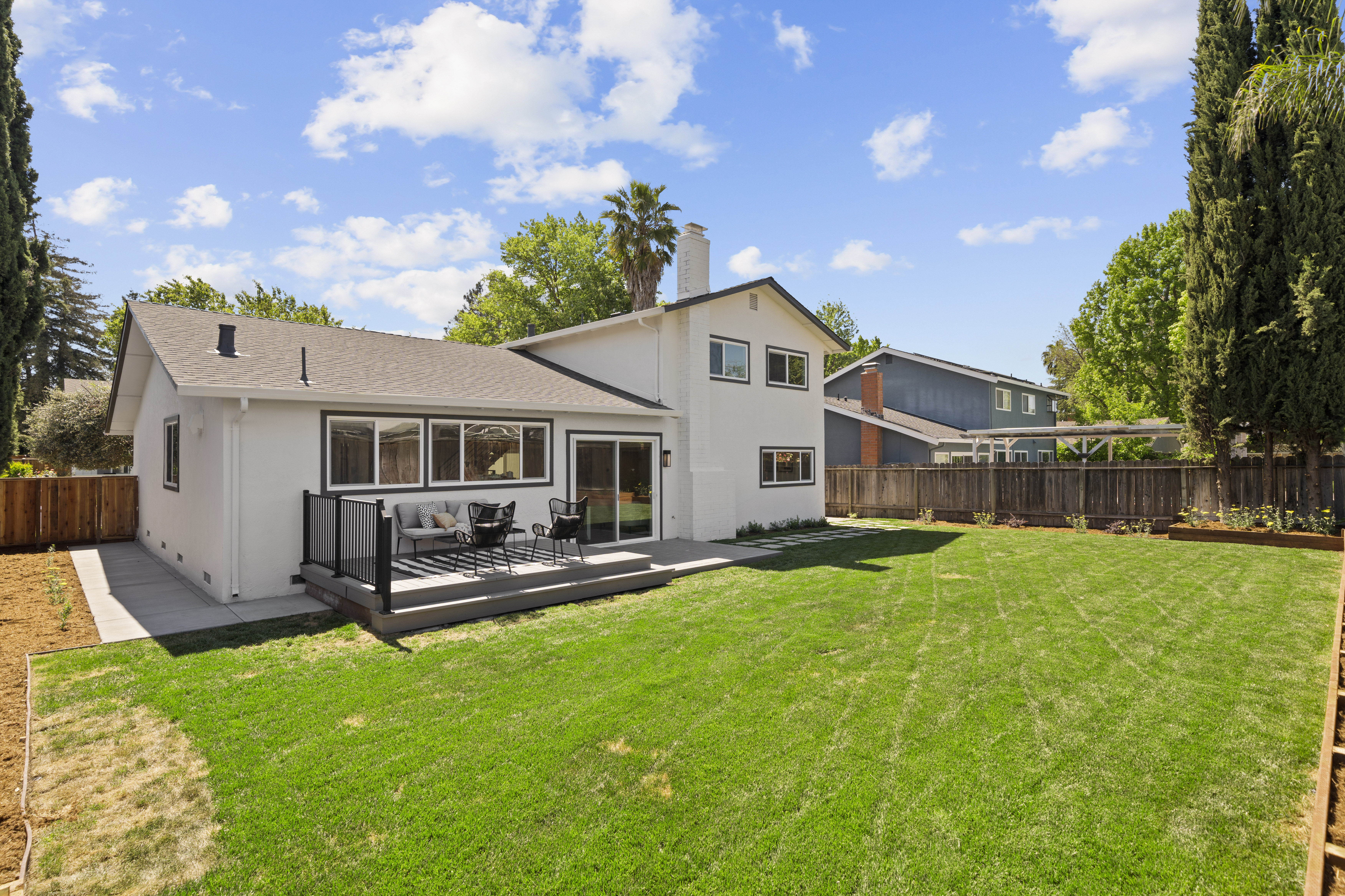4944 Blackbird Way 