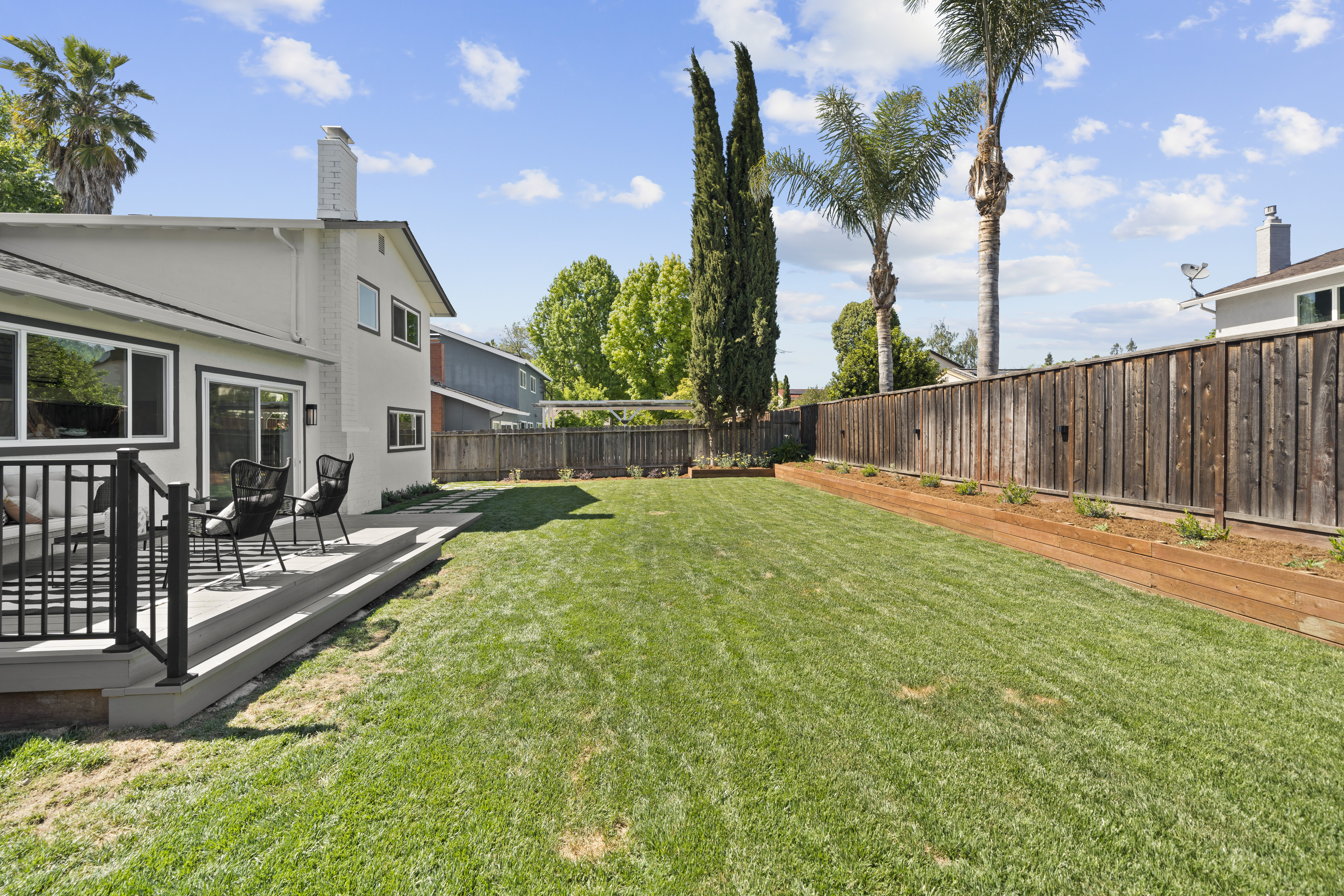 4944 Blackbird Way 