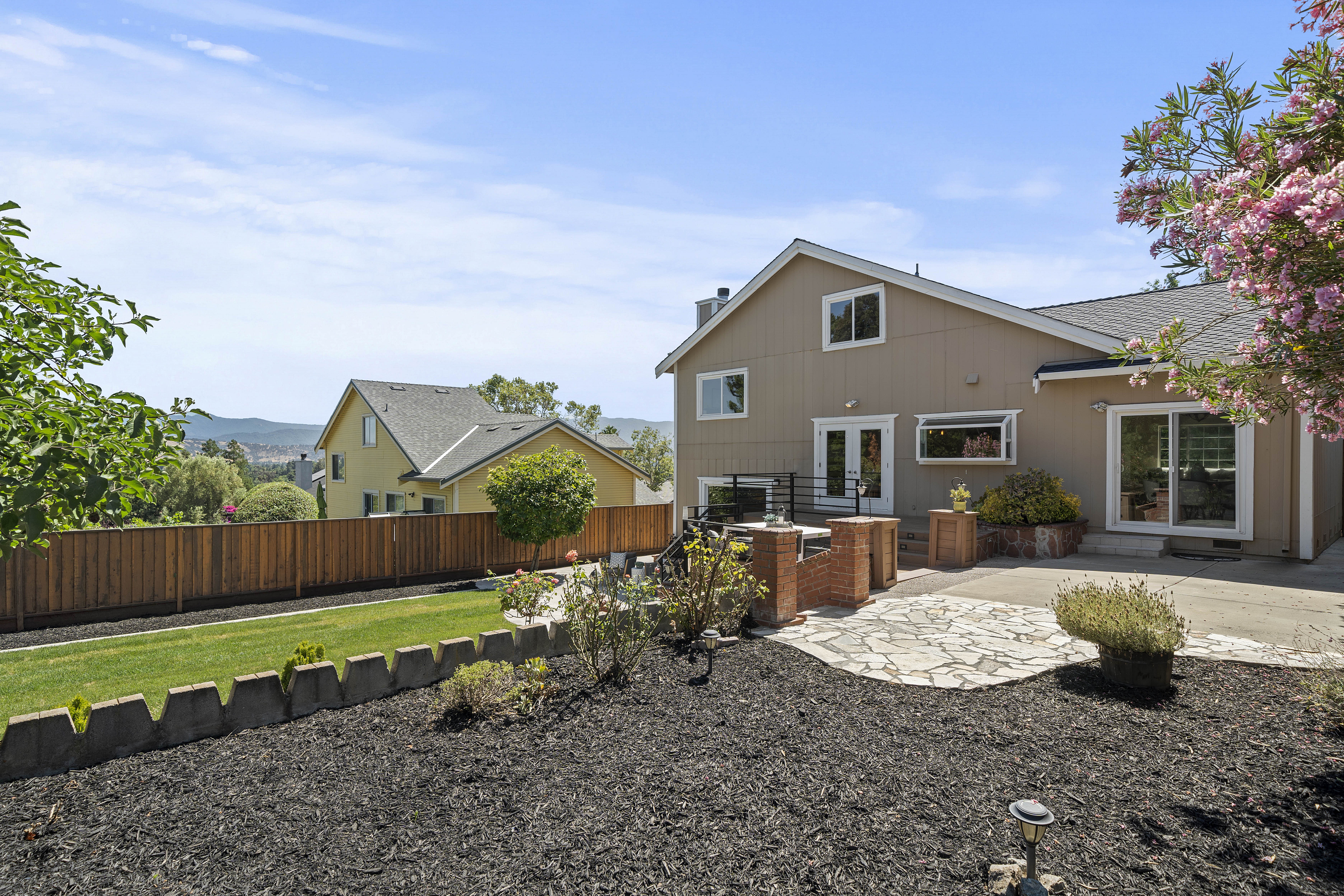 174 Knightshaven Way 
