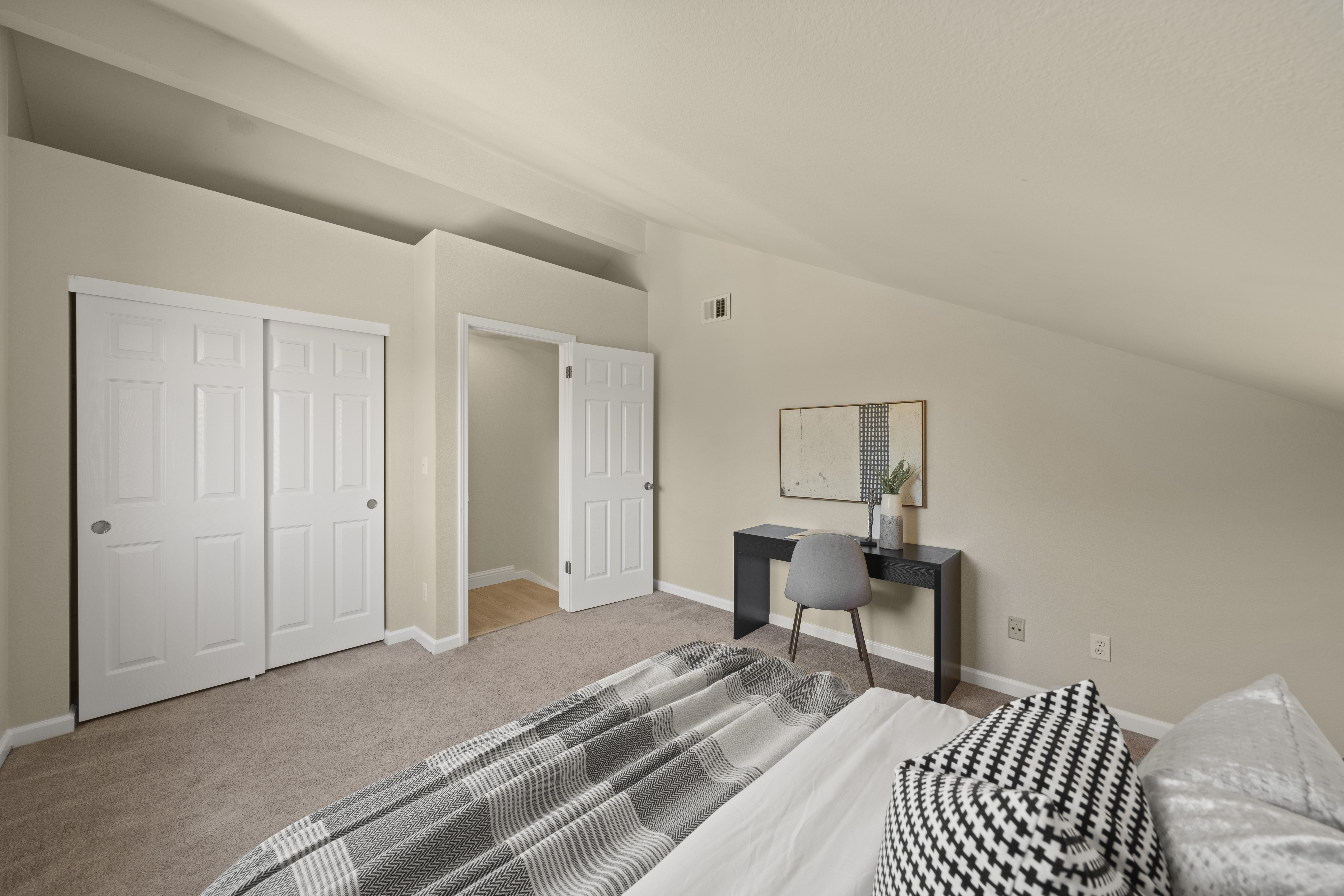 174 Knightshaven Way 