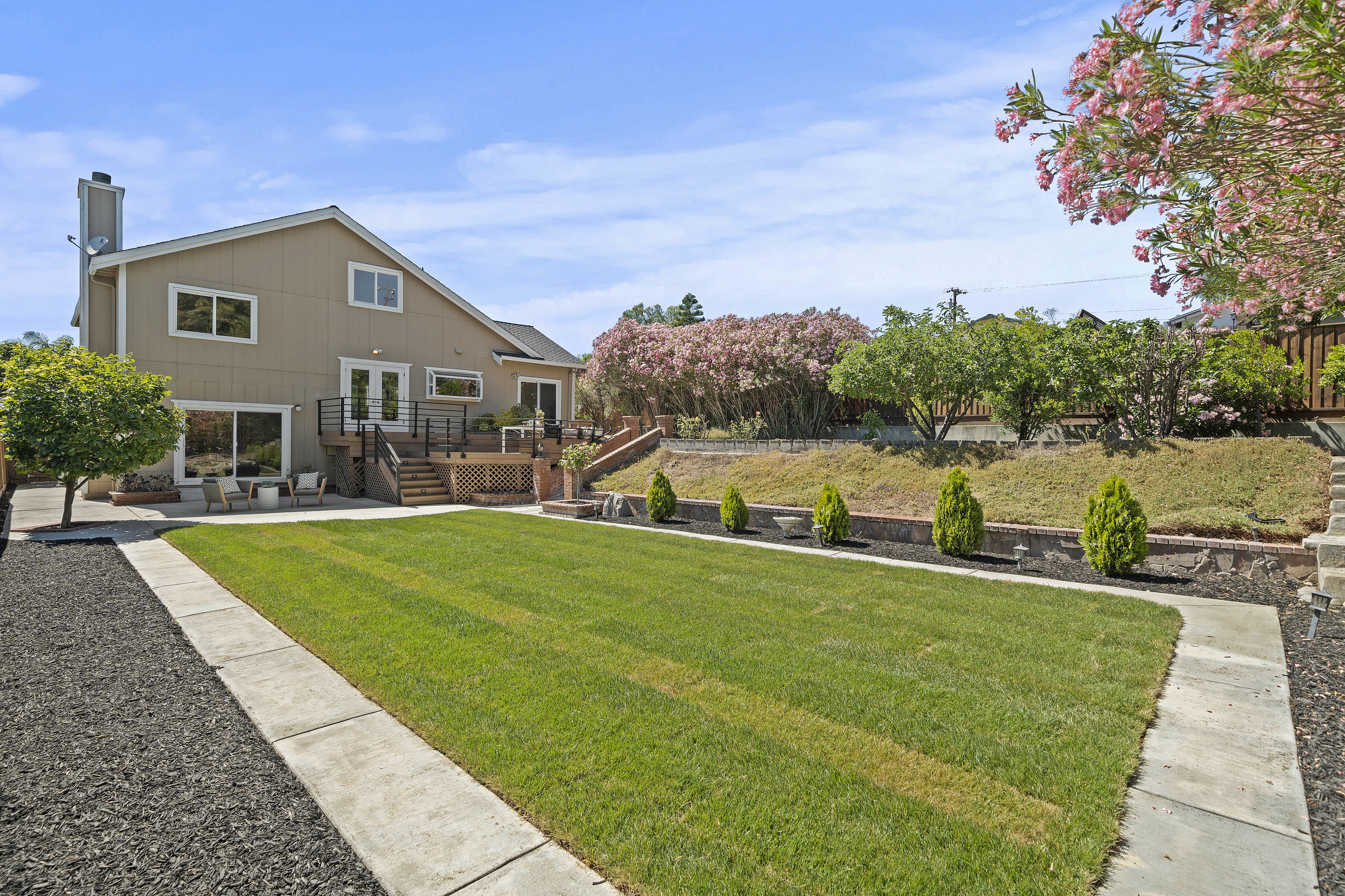 174 Knightshaven Way 