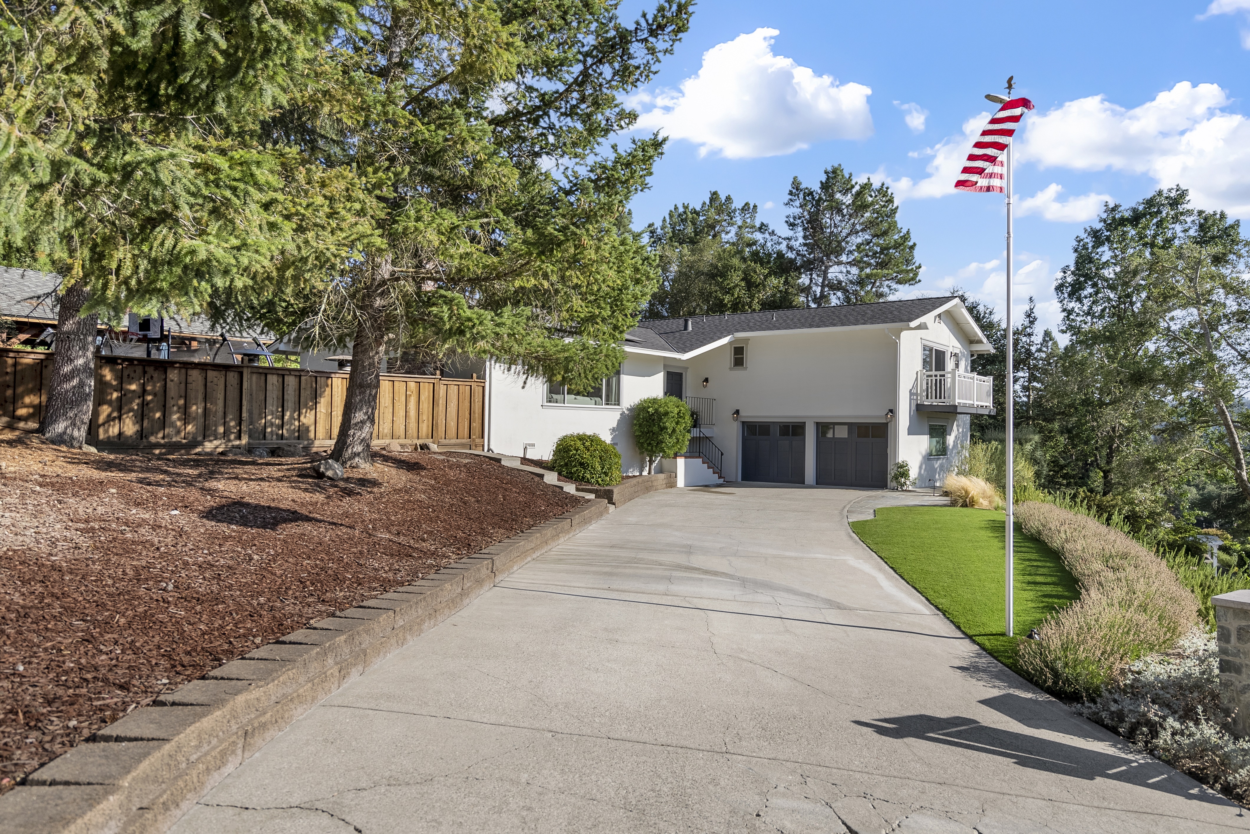1068 Country Club Drive 