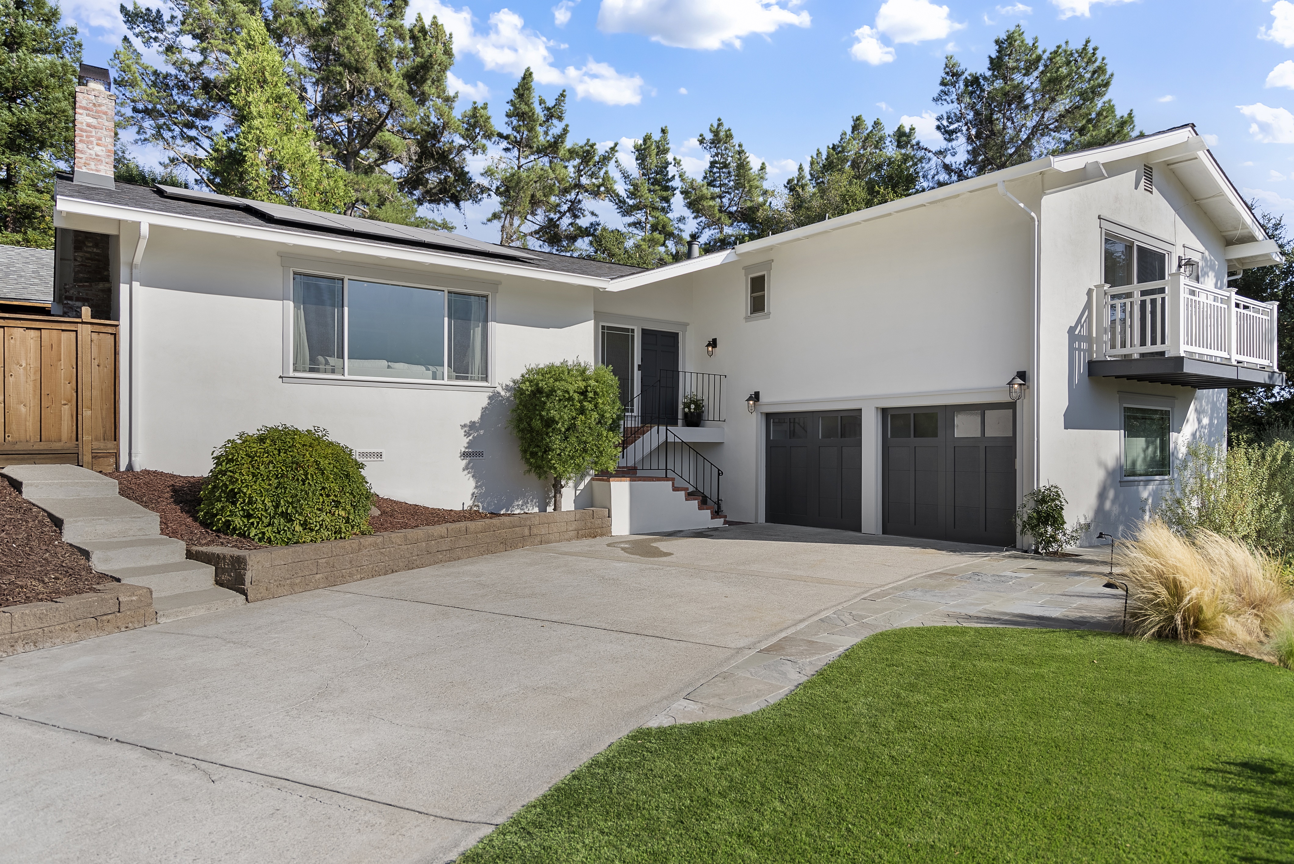 1068 Country Club Drive 