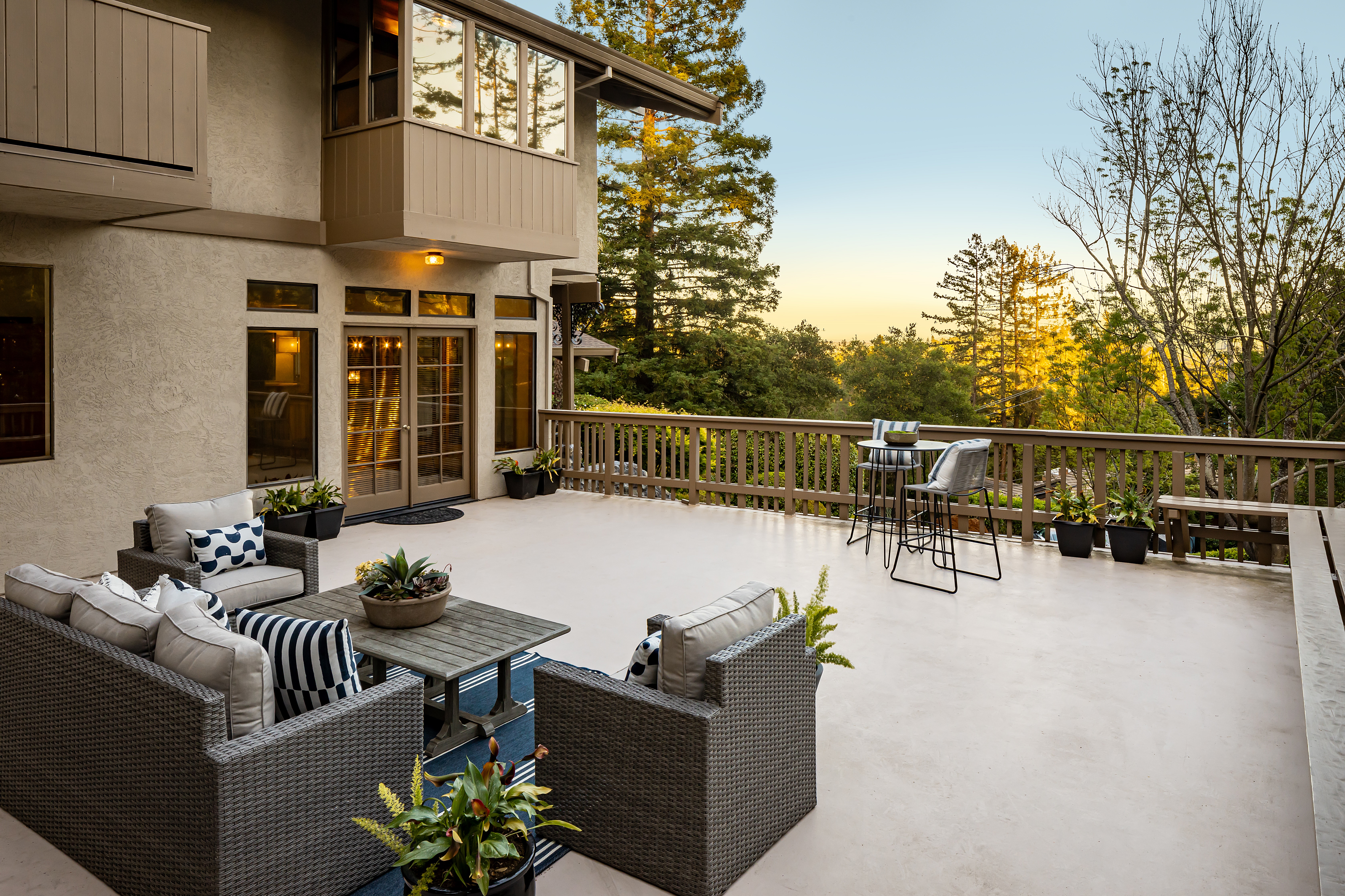 4128 Happy Valley Road 