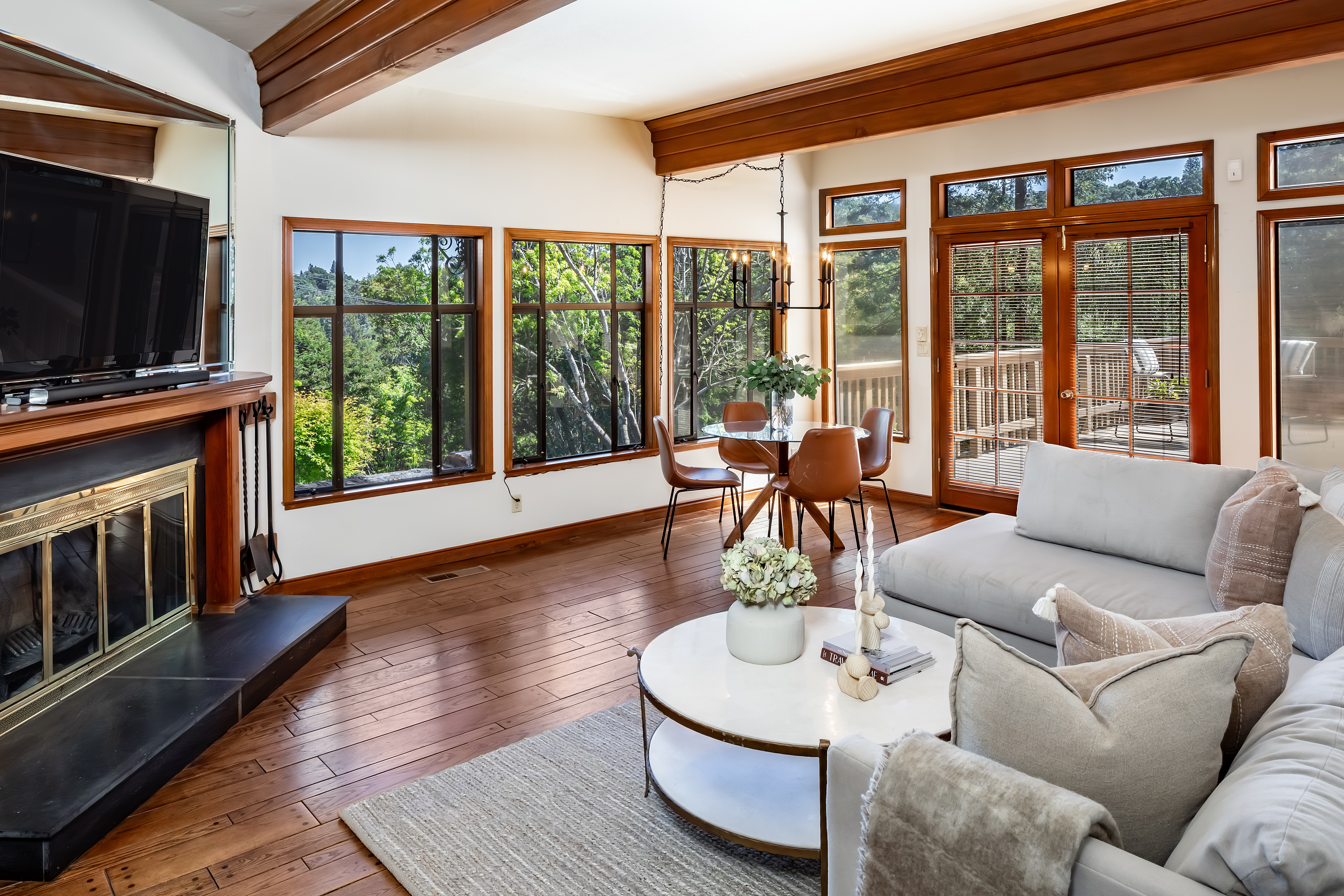 4128 Happy Valley Road 