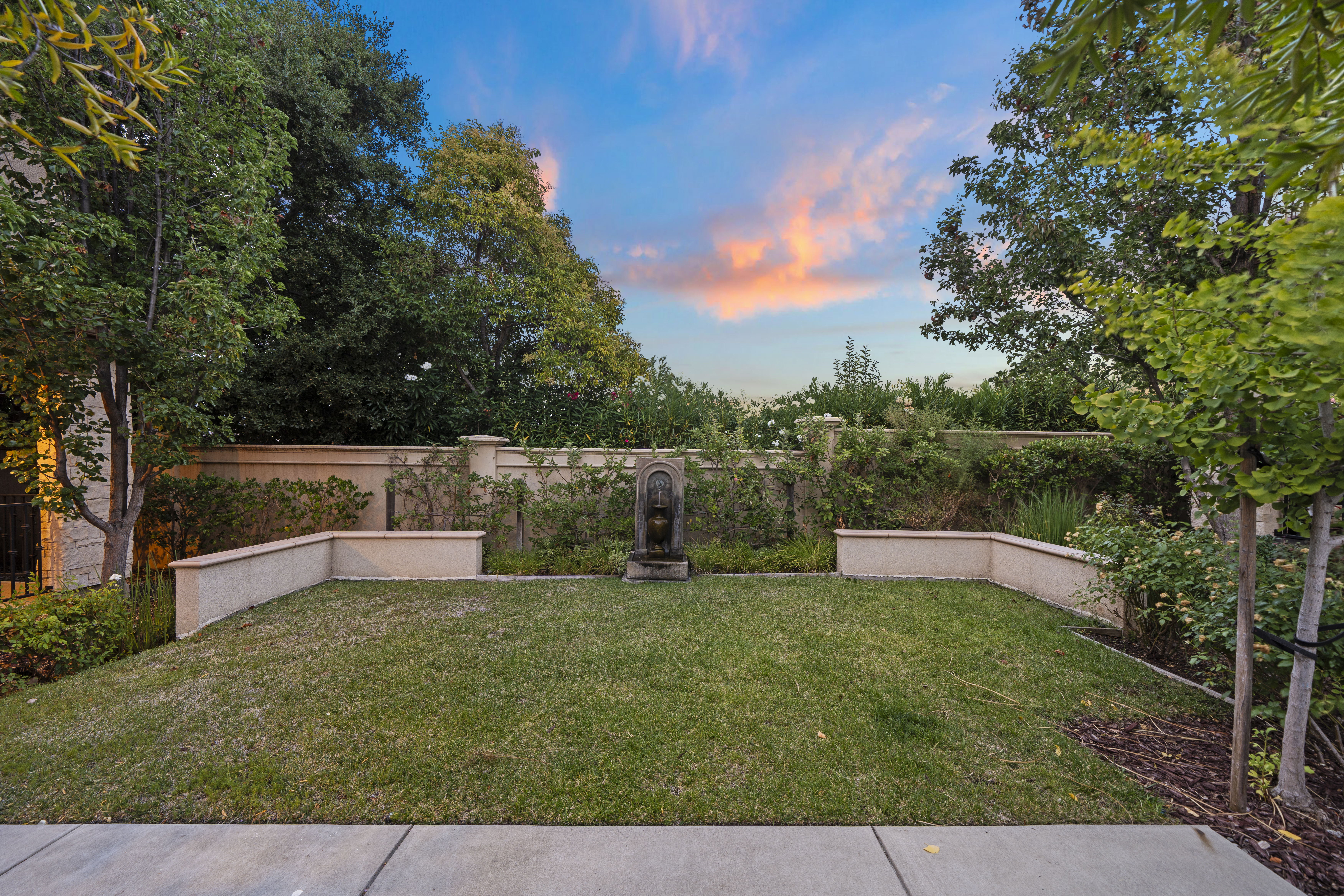 2850 Finca Terrace 